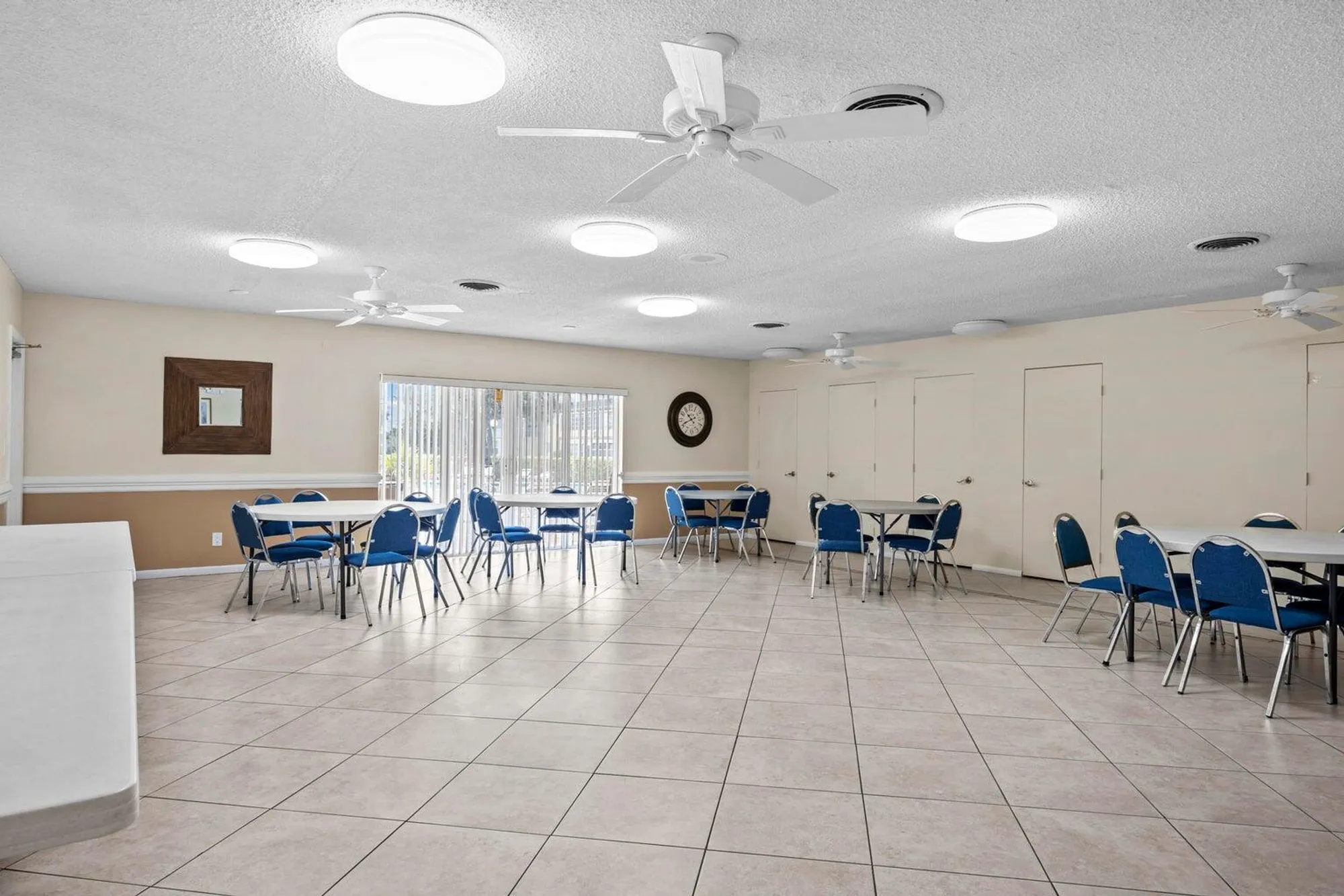 Property Slideshow image 22 of 25 | 600 nw 76th ter apt 208, Margate, FL, 33063