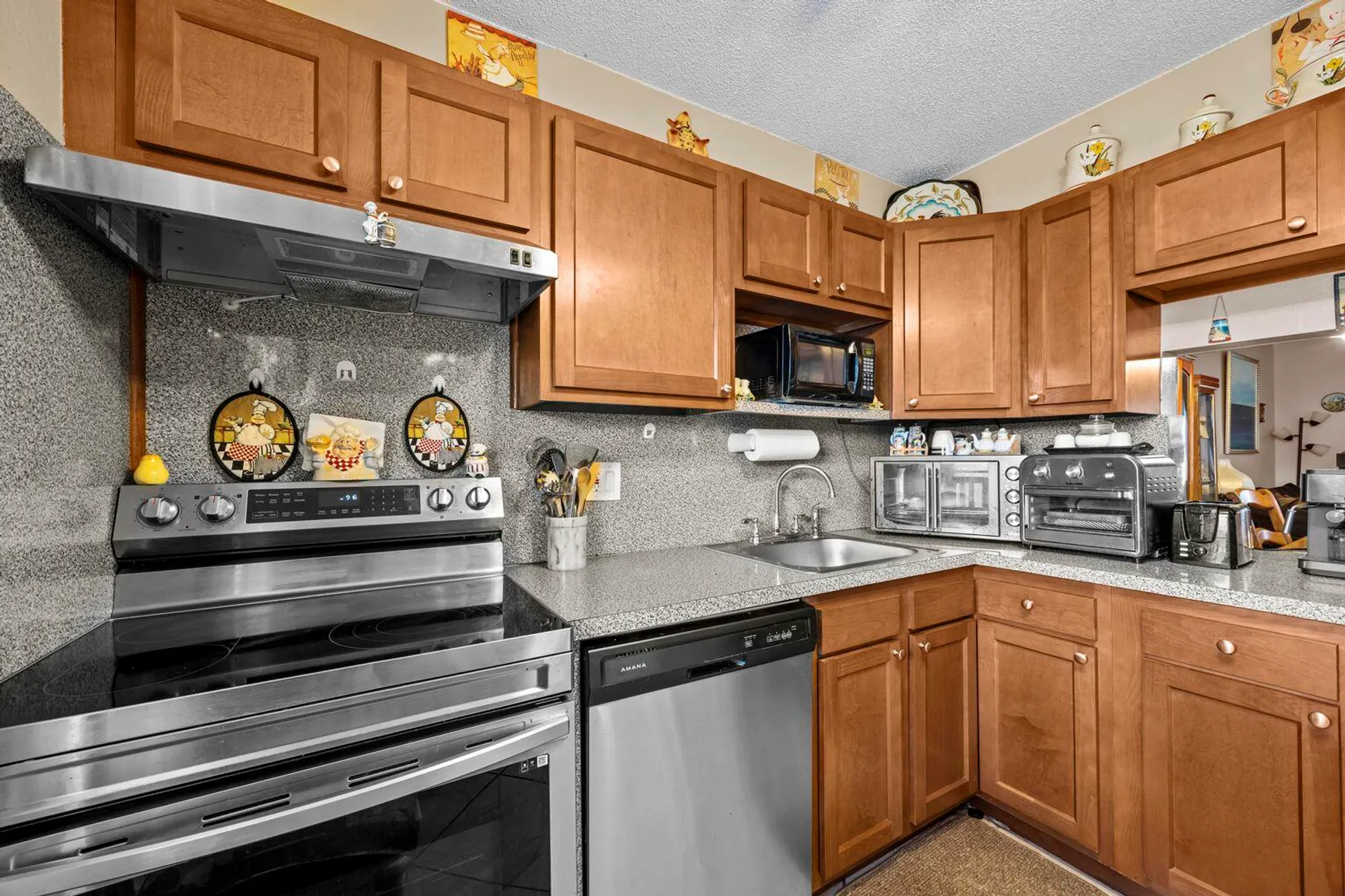 Property Slideshow image 3 of 25 | 600 nw 76th ter apt 208, Margate, FL, 33063