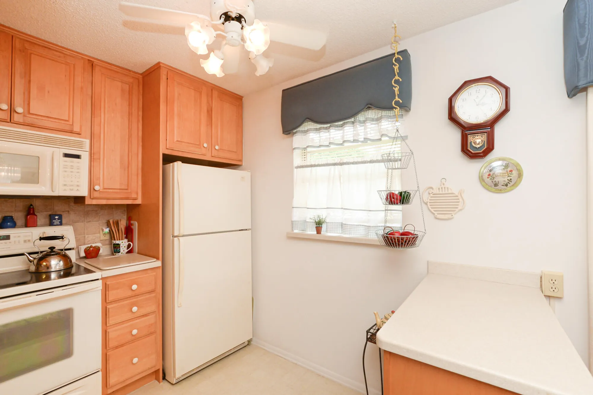 Property Slideshow image 7 of 31 | 1225 nw 21st st # 29-2914, Stuart, FL, 34994