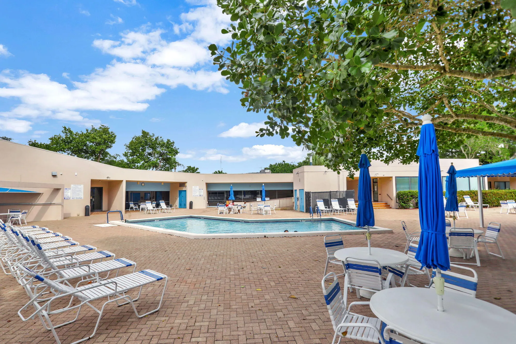 Property Slideshow image 17 of 24 | 9090 lime bay blvd 102, Tamarac, FL, 33321