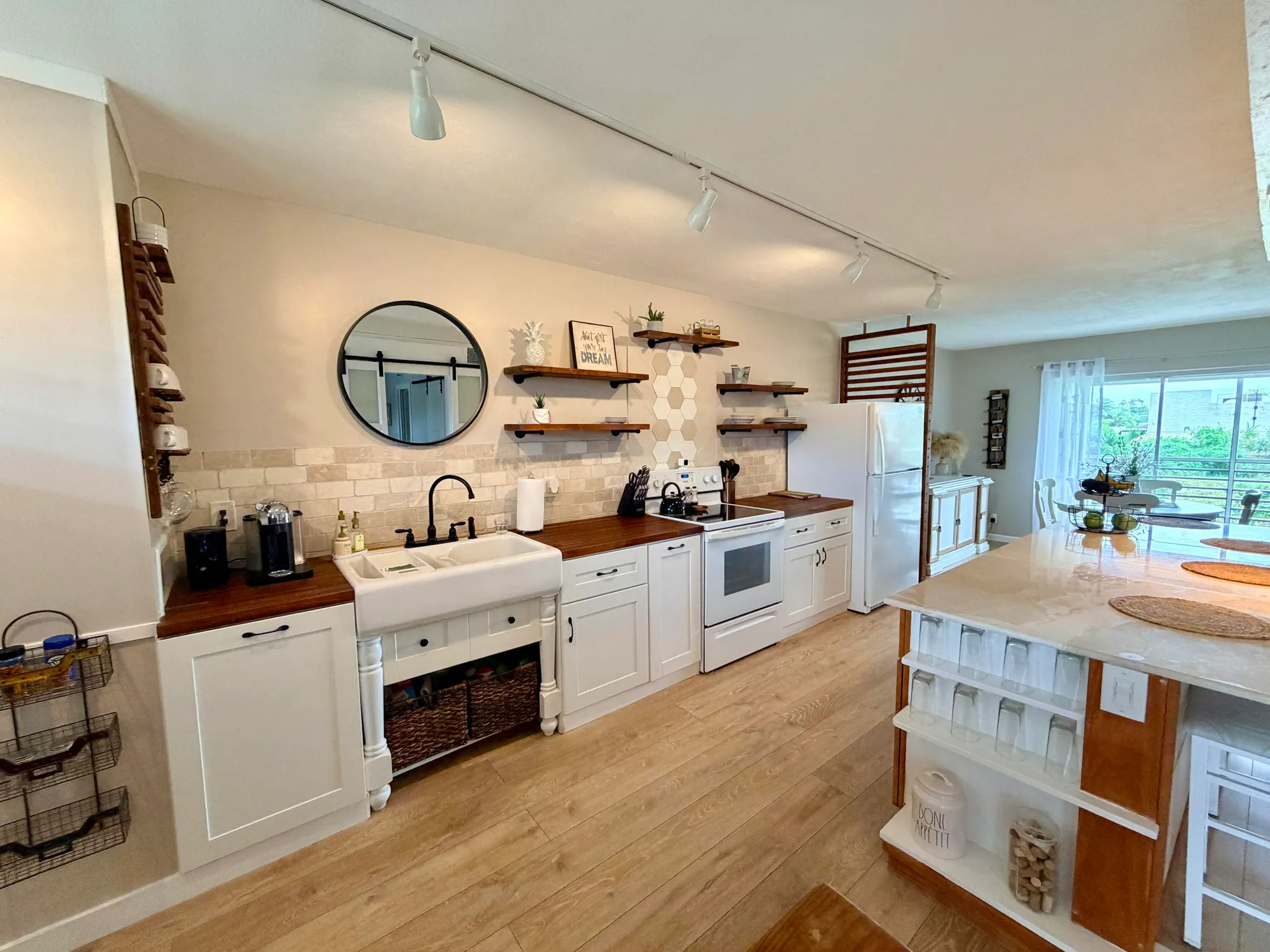 Property Slideshow image 1 of 27 | 2682 garden dr 205, Lake Worth, FL, 33461