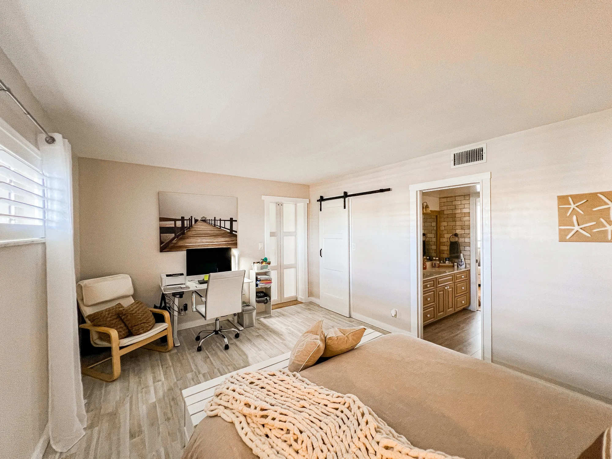 Property Slideshow image 16 of 27 | 2682 garden dr 205, Lake Worth, FL, 33461