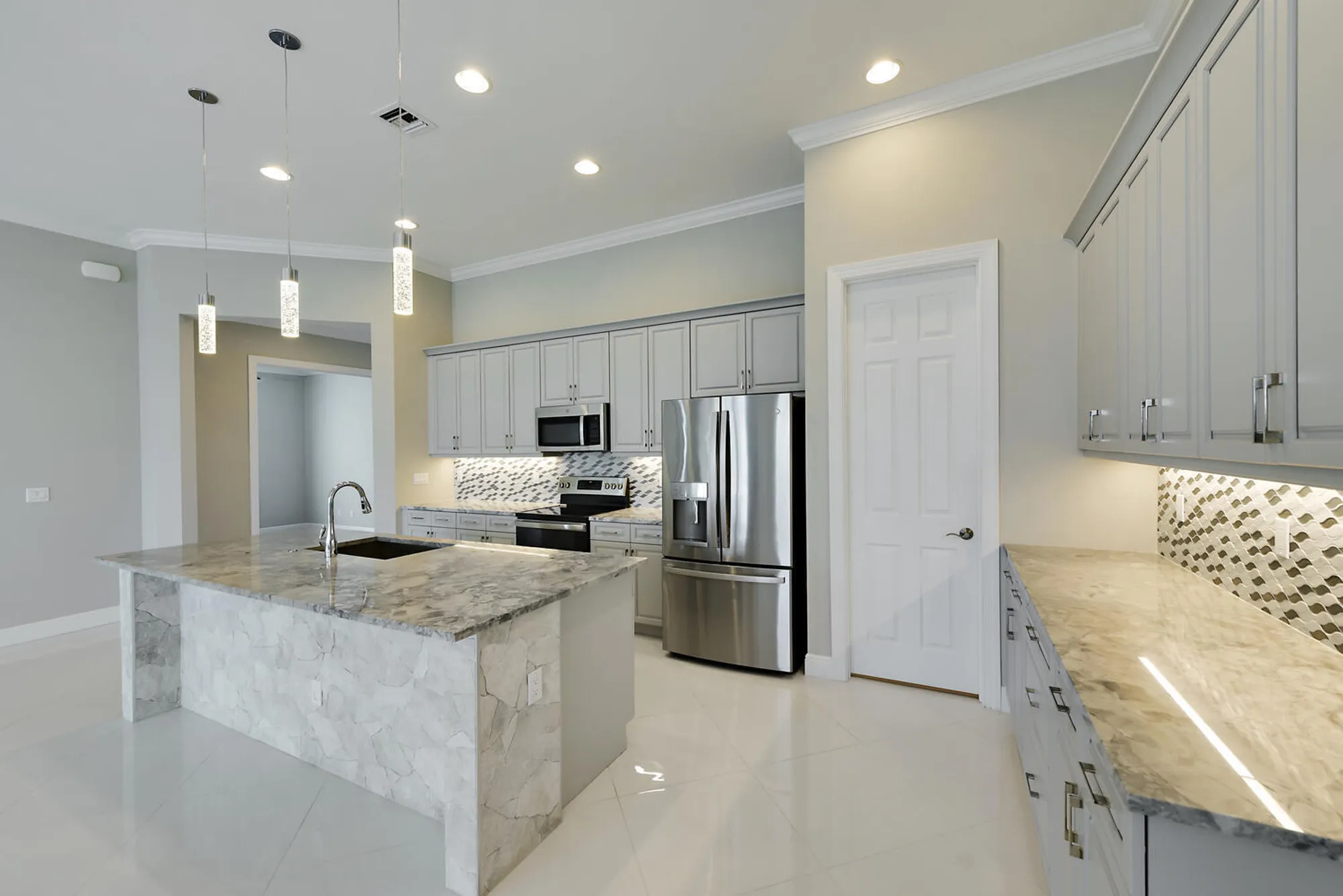 Property Slideshow image 24 of 68 | 11160 sw lunata way, Port Saint Lucie, FL, 34987