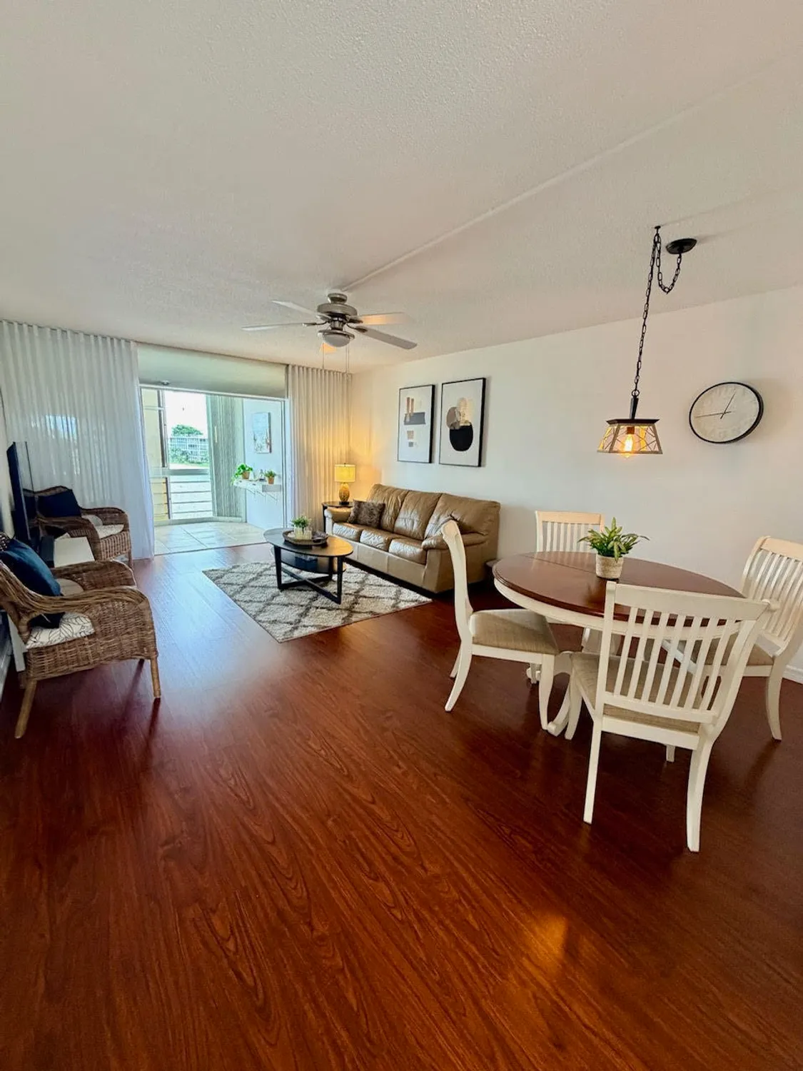 Property Slideshow image 5 of 15 | 2724 garden dr 403, Lake Worth, FL, 33461