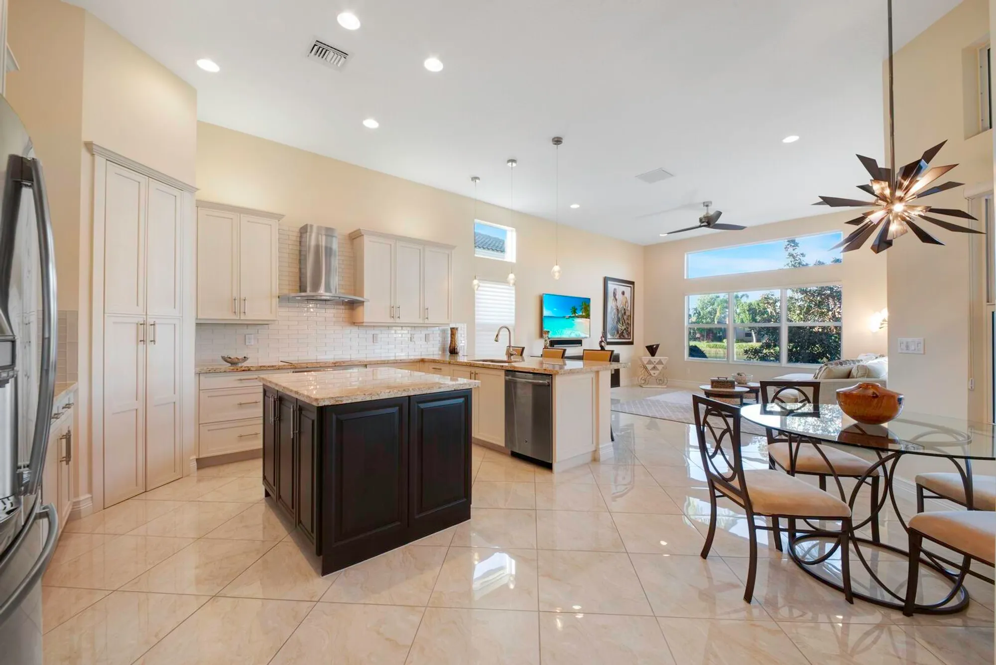 Property Slideshow image 13 of 52 | 8289 razorback ct, Boynton Beach, FL, 33473