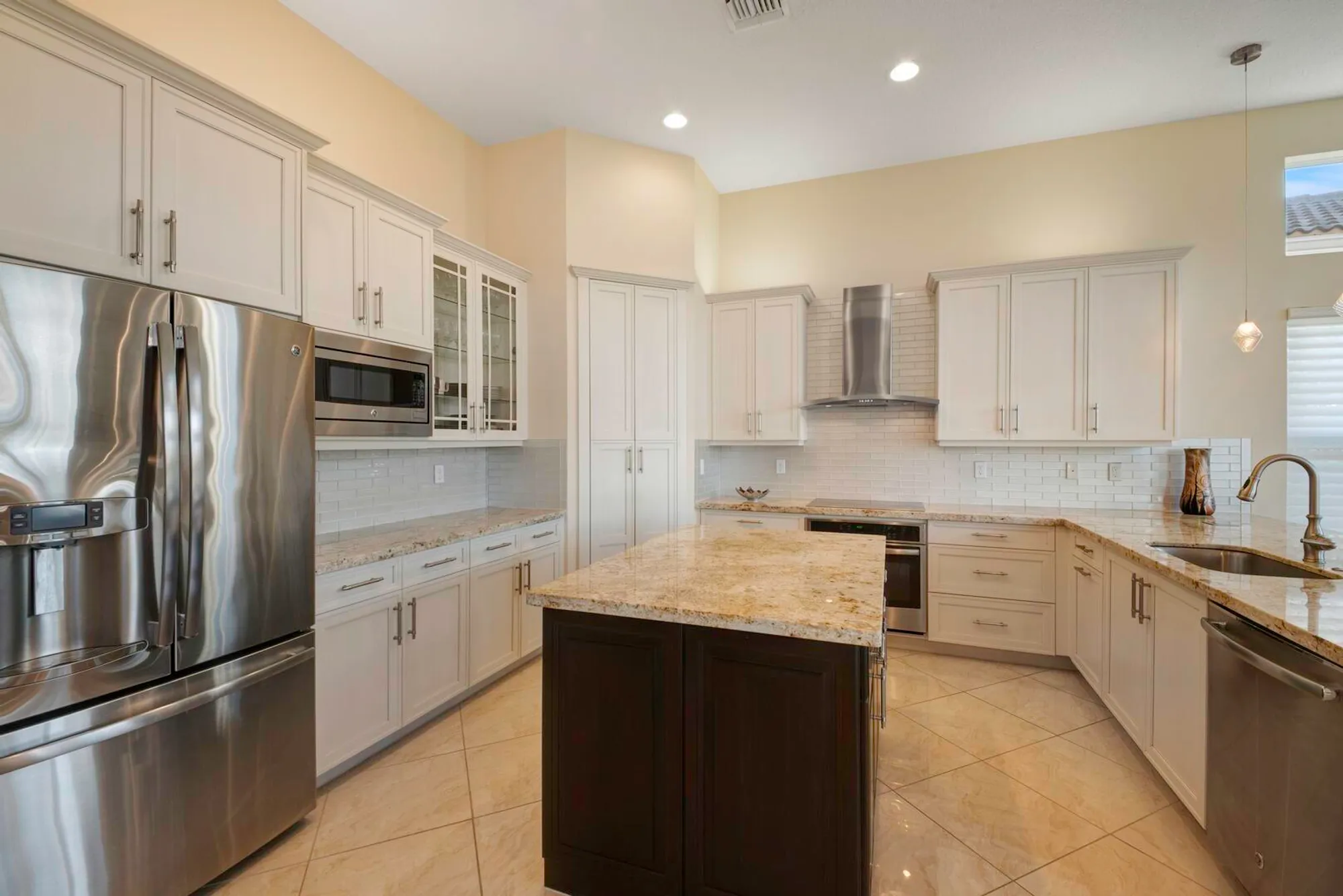 Property Slideshow image 9 of 52 | 8289 razorback ct, Boynton Beach, FL, 33473