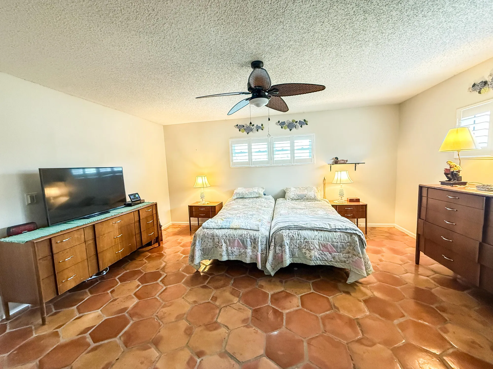 Property Slideshow image 10 of 17 | 10684 greentrail dr, Boynton Beach, FL, 33436