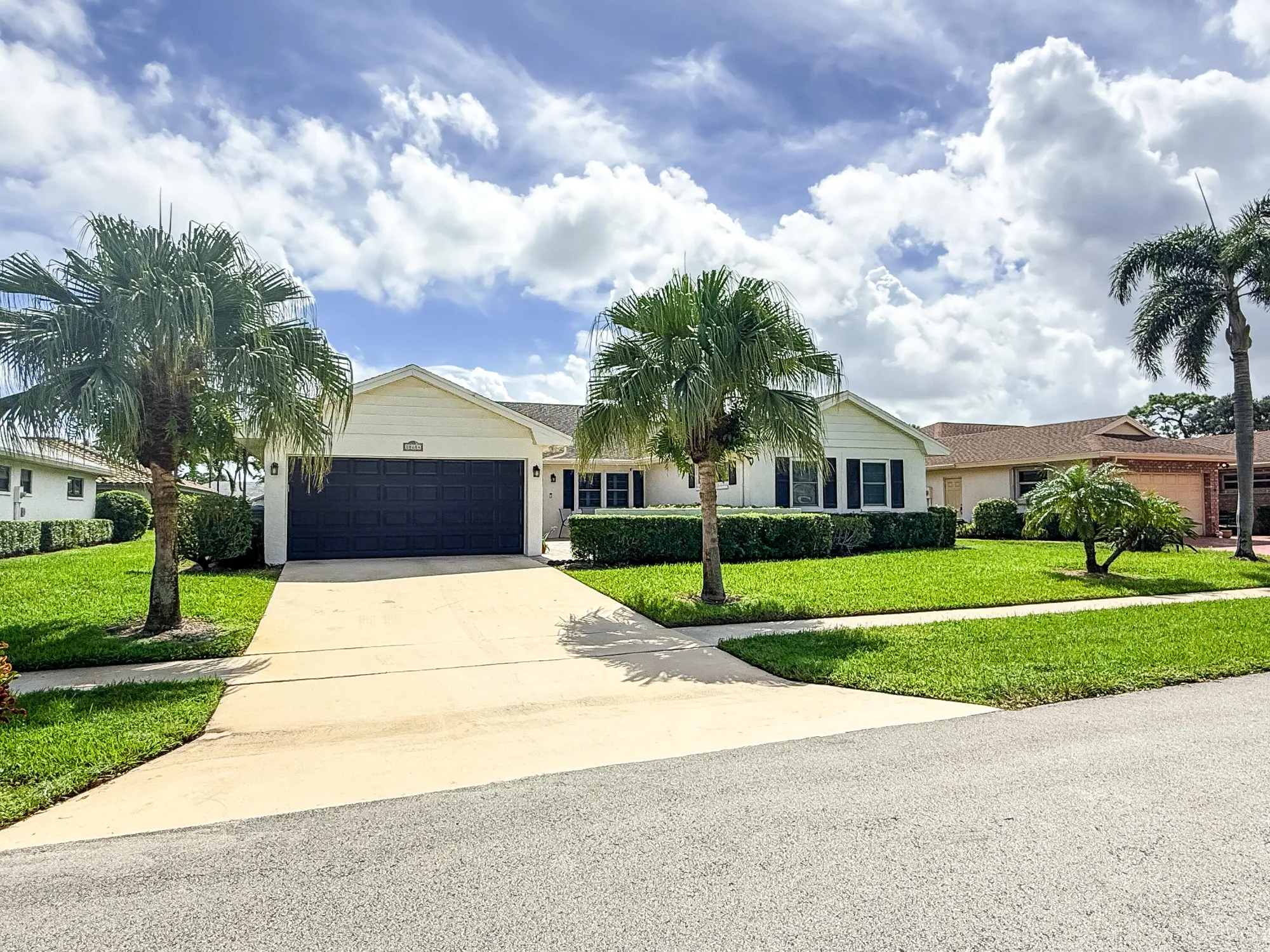 Property Slideshow image 1 of 17 | 10684 greentrail dr, Boynton Beach, FL, 33436