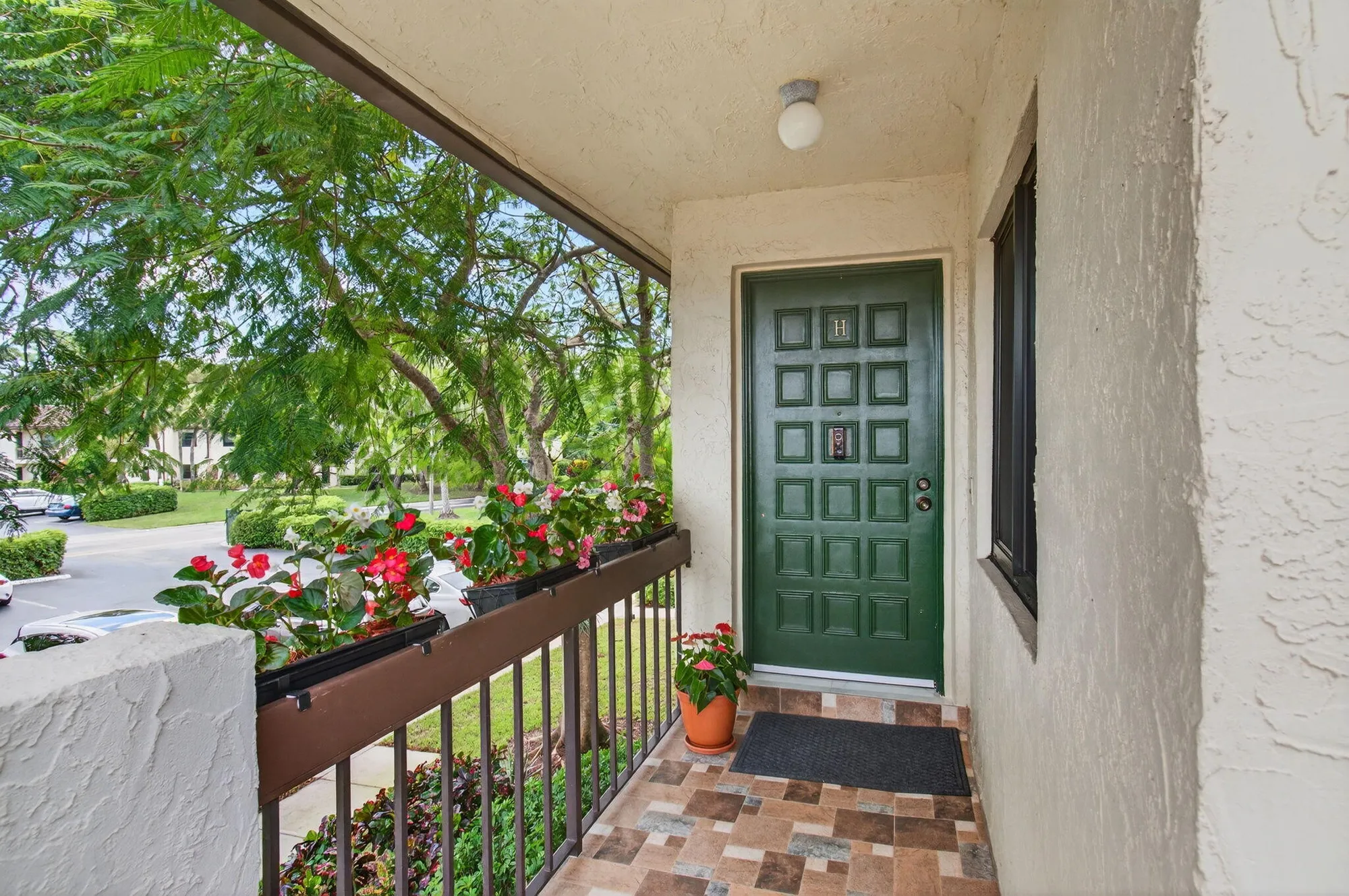 Property Slideshow image 3 of 95 | 21668 arriba real apt 43h, Boca Raton, FL, 33433