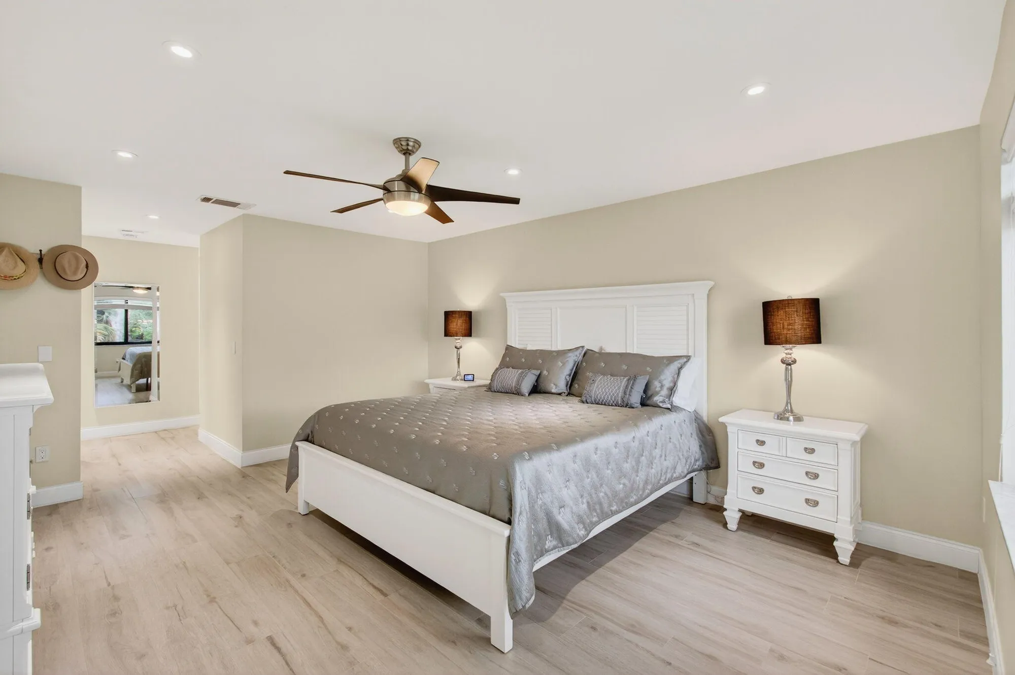 Property Slideshow image 46 of 95 | 21668 arriba real apt 43h, Boca Raton, FL, 33433