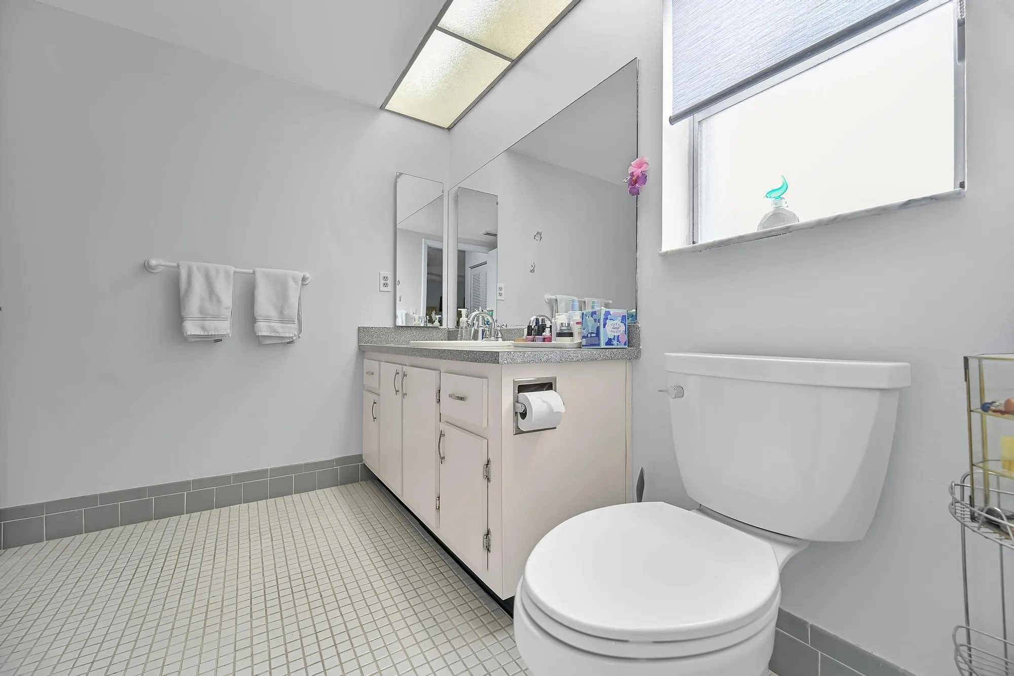 Property Slideshow image 11 of 27 | 6127 rainbow cir, Greenacres, FL, 33463