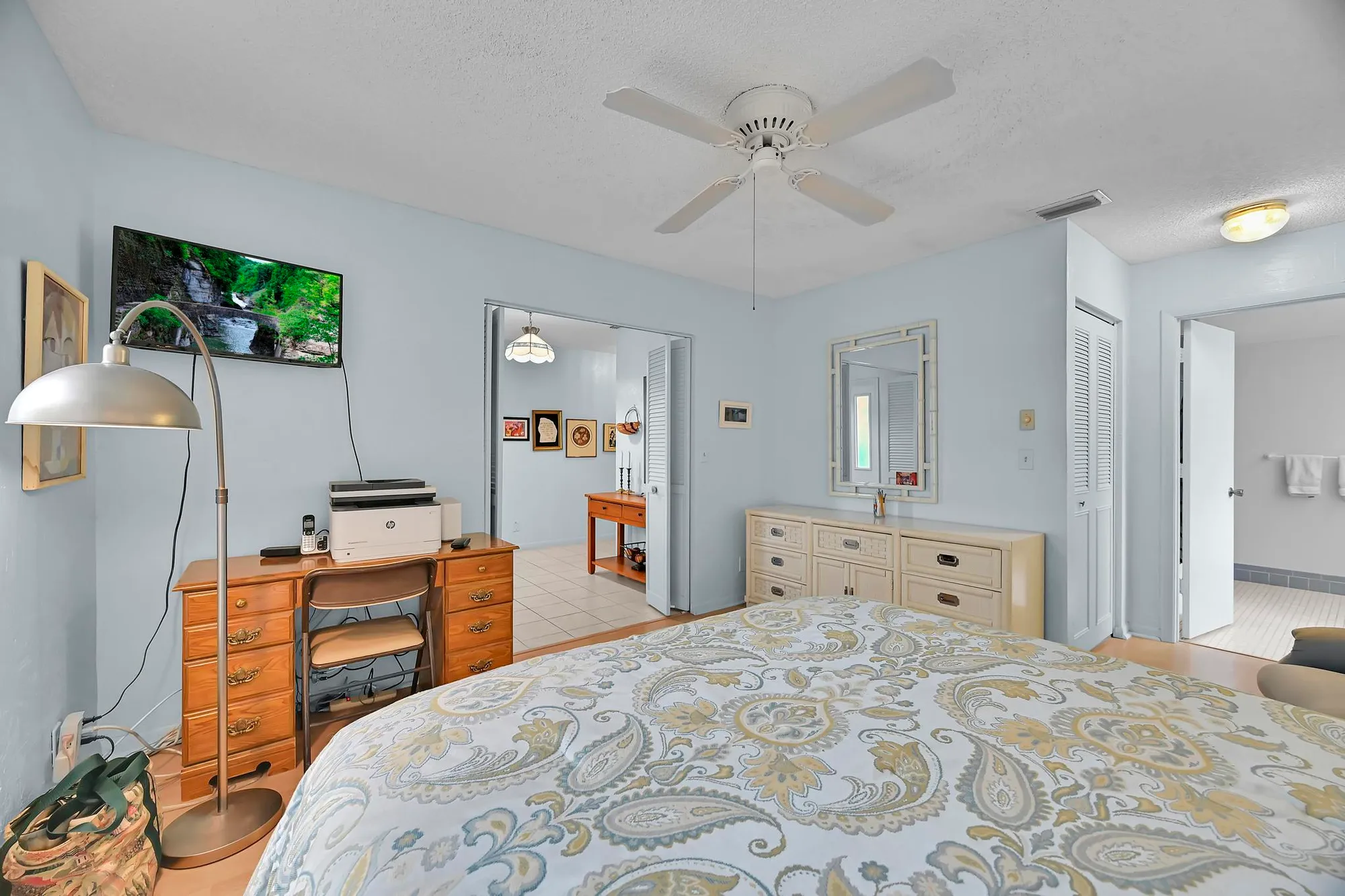 Property Slideshow image 14 of 27 | 6127 rainbow cir, Greenacres, FL, 33463