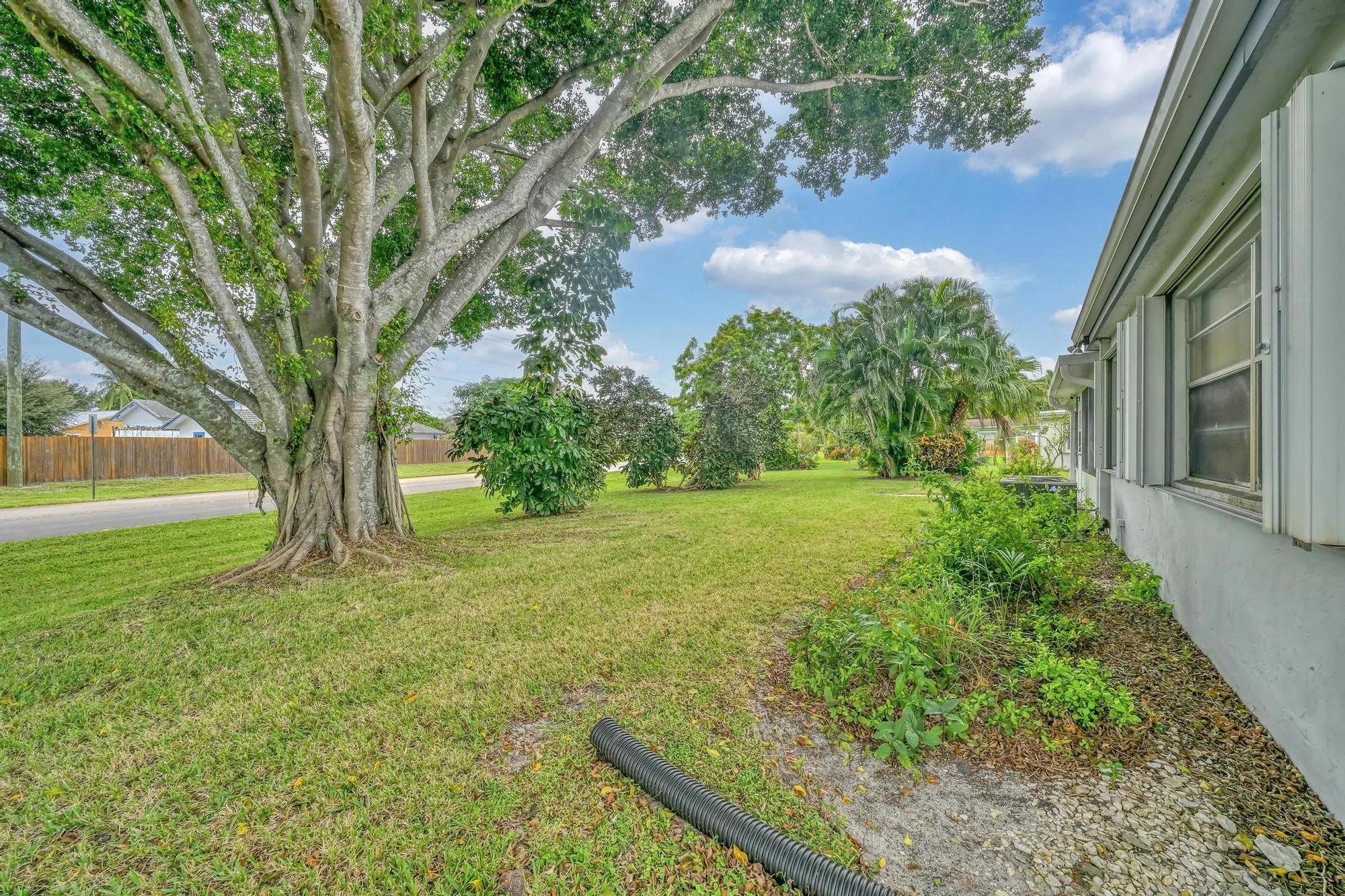 Property Slideshow image 24 of 27 | 6127 rainbow cir, Greenacres, FL, 33463