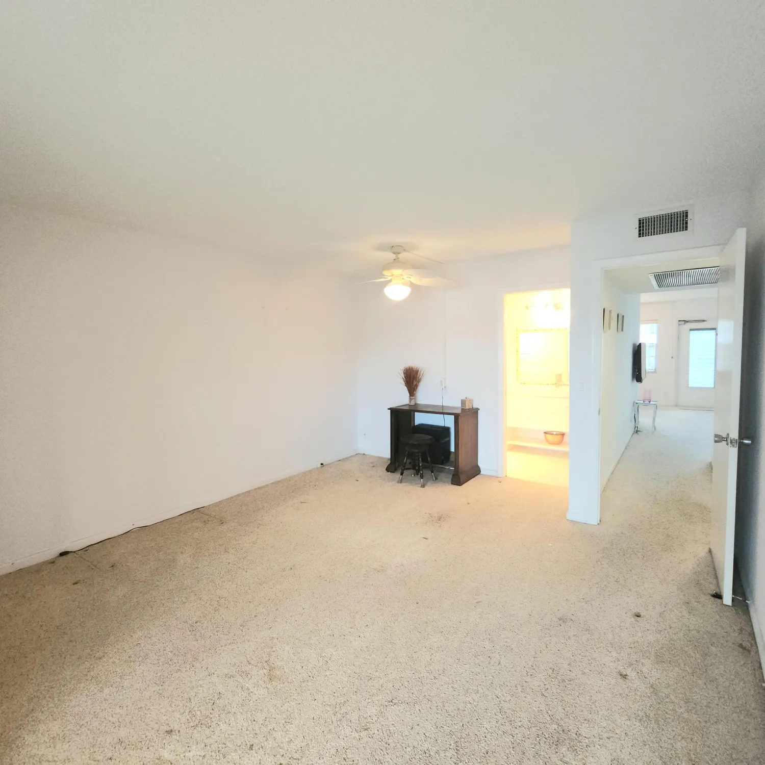 Property Slideshow image 6 of 30 | 268 wellington j, West Palm Beach, FL, 33417