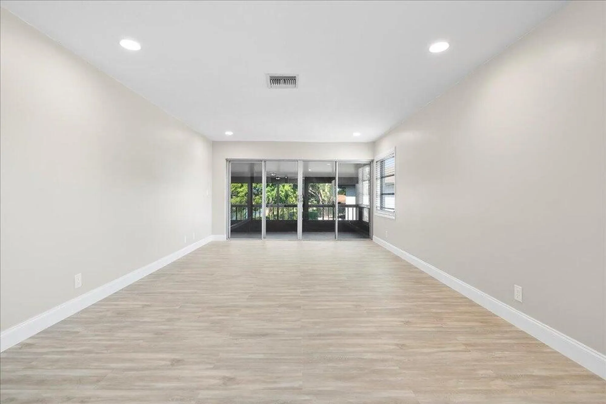 Property Slideshow image 12 of 44 | 13921 royal palm ct d, Delray Beach, FL, 33484