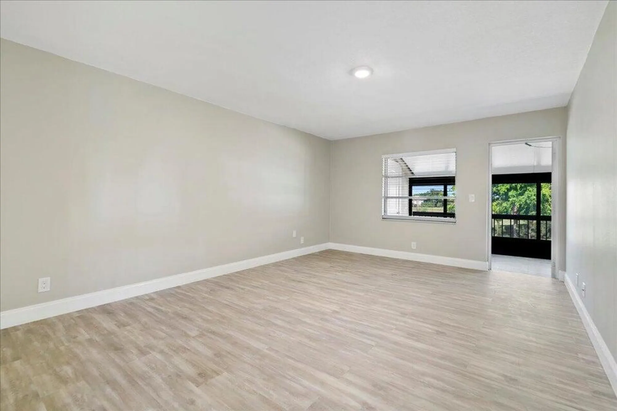 Property Slideshow image 15 of 44 | 13921 royal palm ct d, Delray Beach, FL, 33484