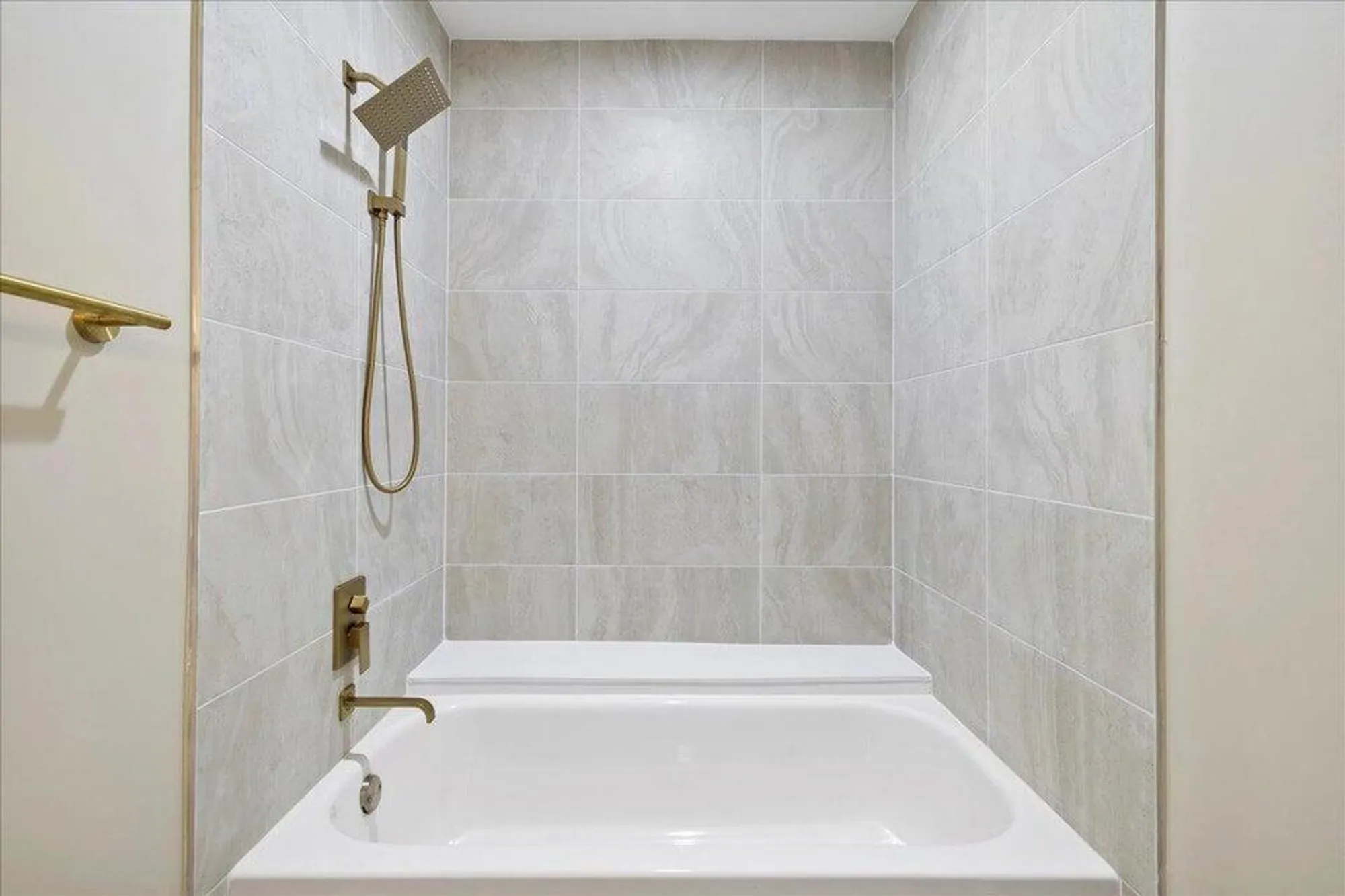 Property Slideshow image 23 of 44 | 13921 royal palm ct d, Delray Beach, FL, 33484