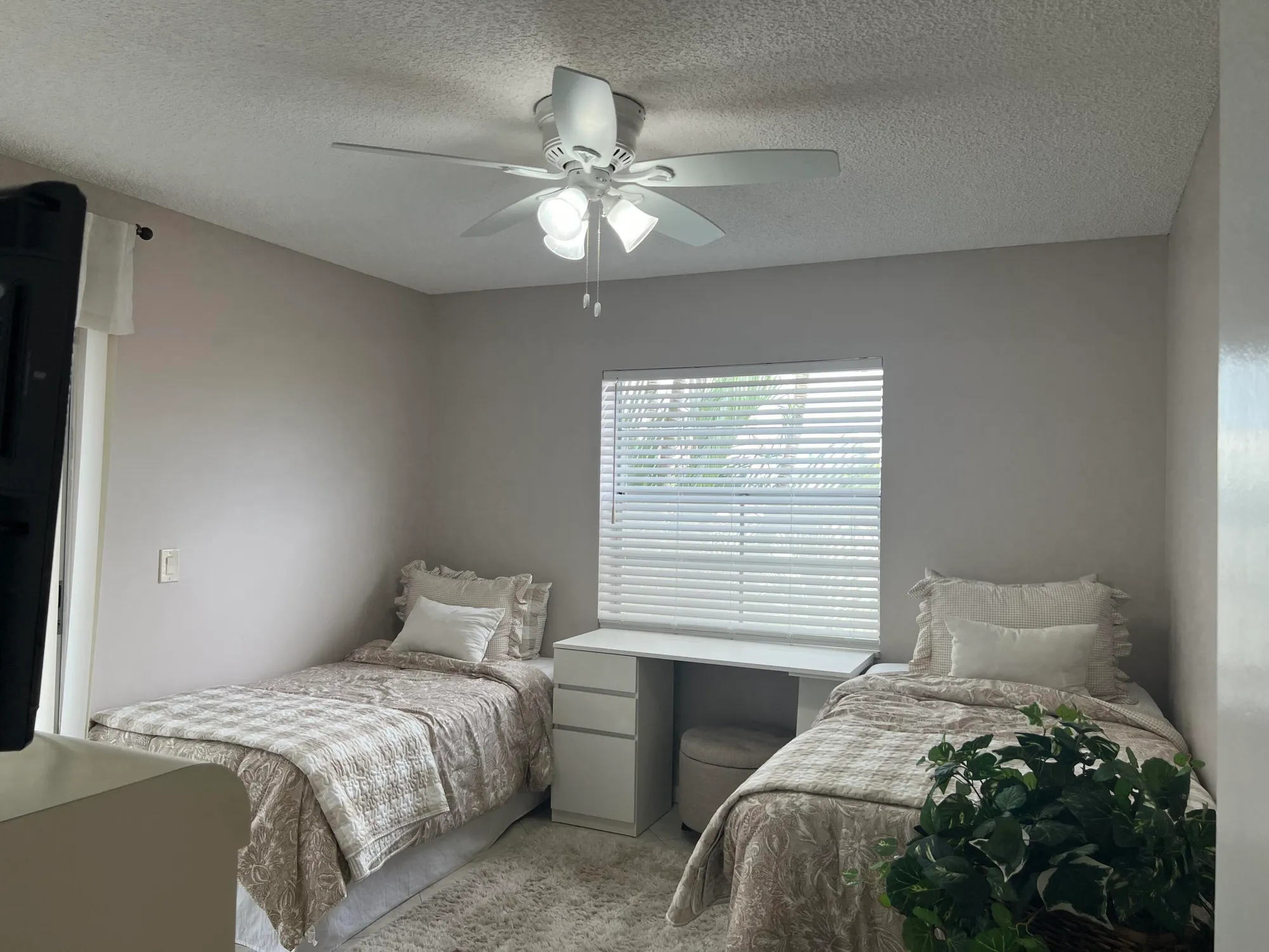 Property Slideshow image 6 of 52 | 900 flanders, Delray Beach, FL, 33484