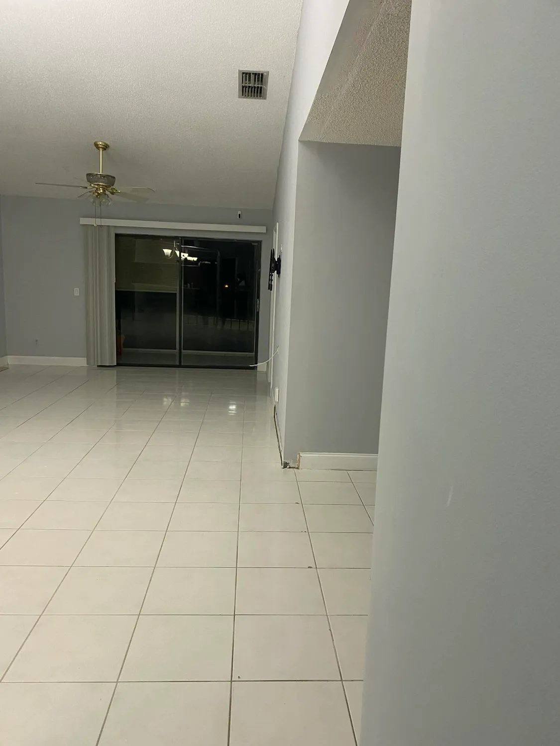 Property Slideshow image 9 of 20 | 4711 lucerne lakes blvd 204, Lake Worth, FL, 33467