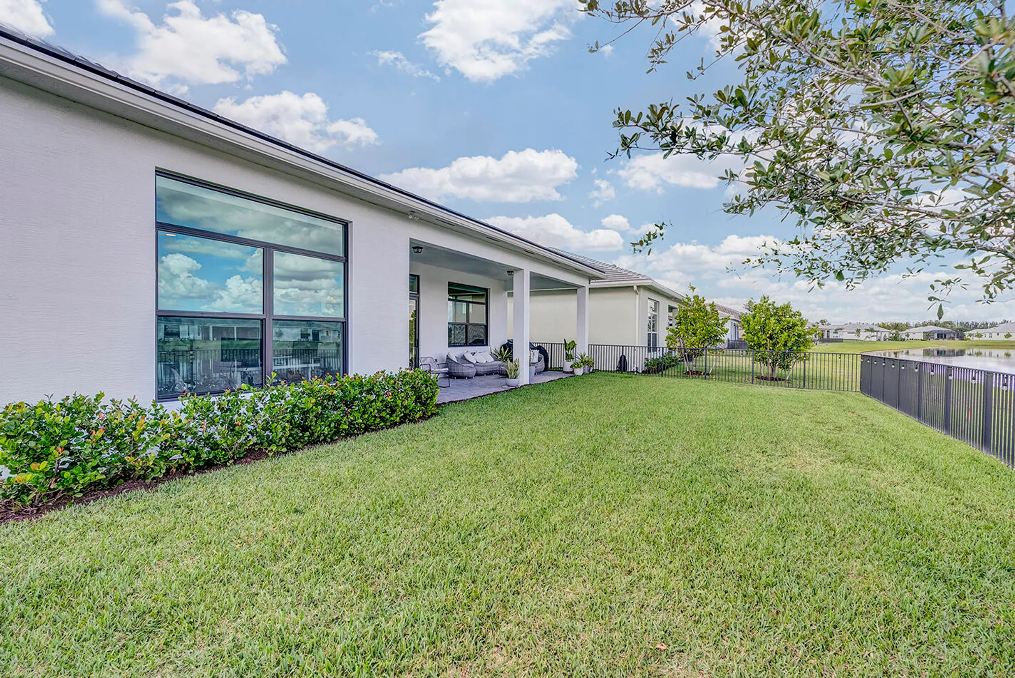 Property Slideshow image 53 of 87 | 5320 saint armands way, Westlake, FL, 33470