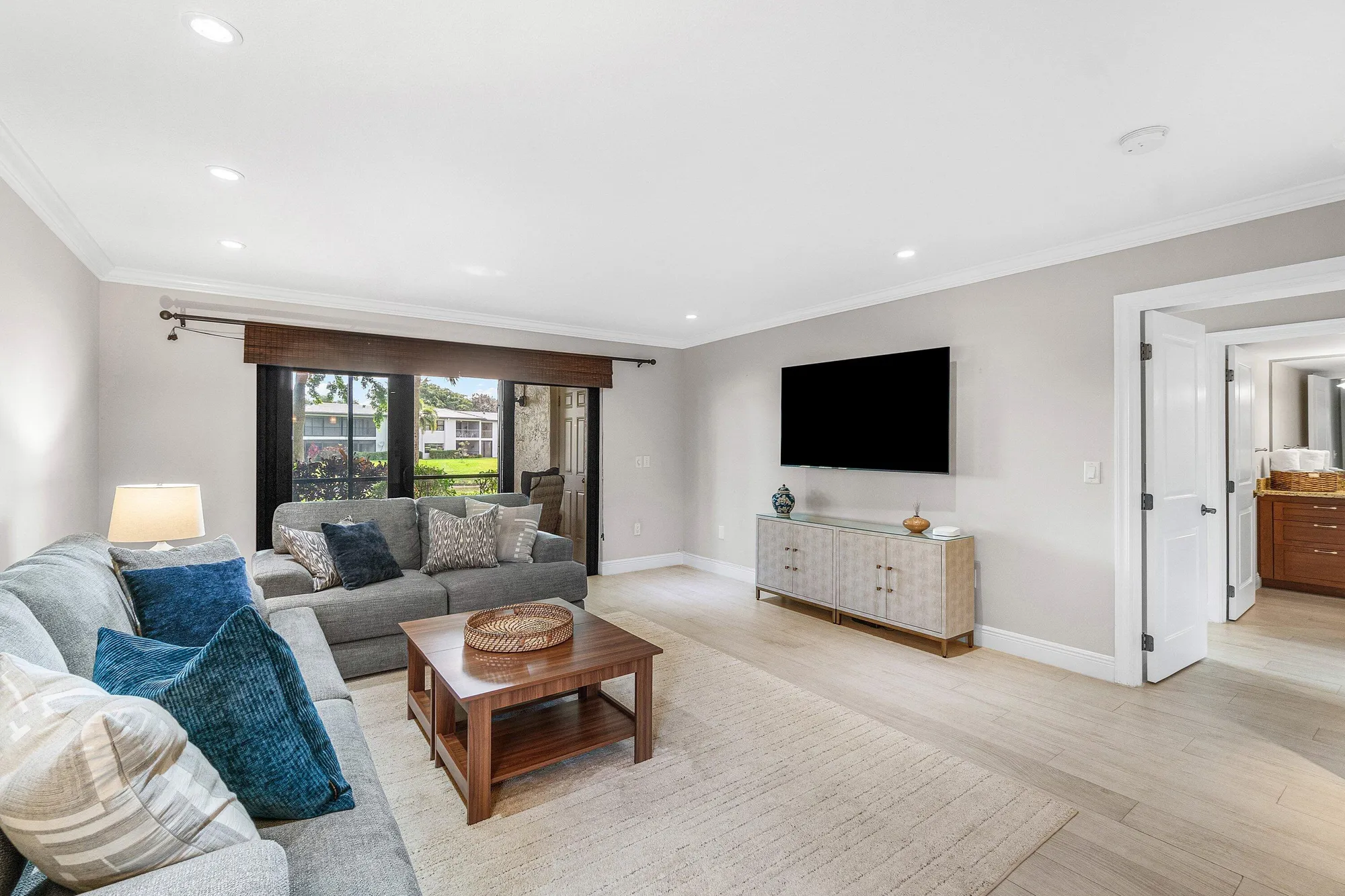 Property Slideshow image 13 of 69 | 38 southport ln a, Boynton Beach, FL, 33436