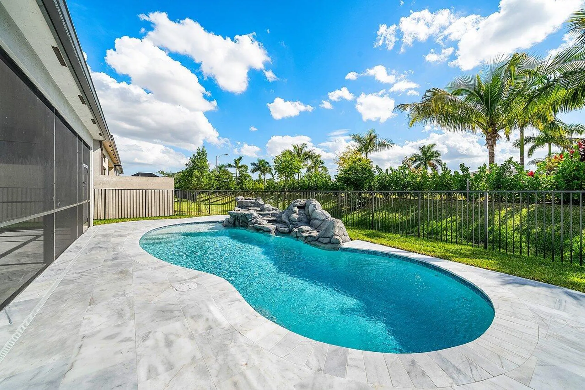 Property Slideshow image 17 of 28 | 9832 turning bluff ln, Boynton Beach, FL, 33473