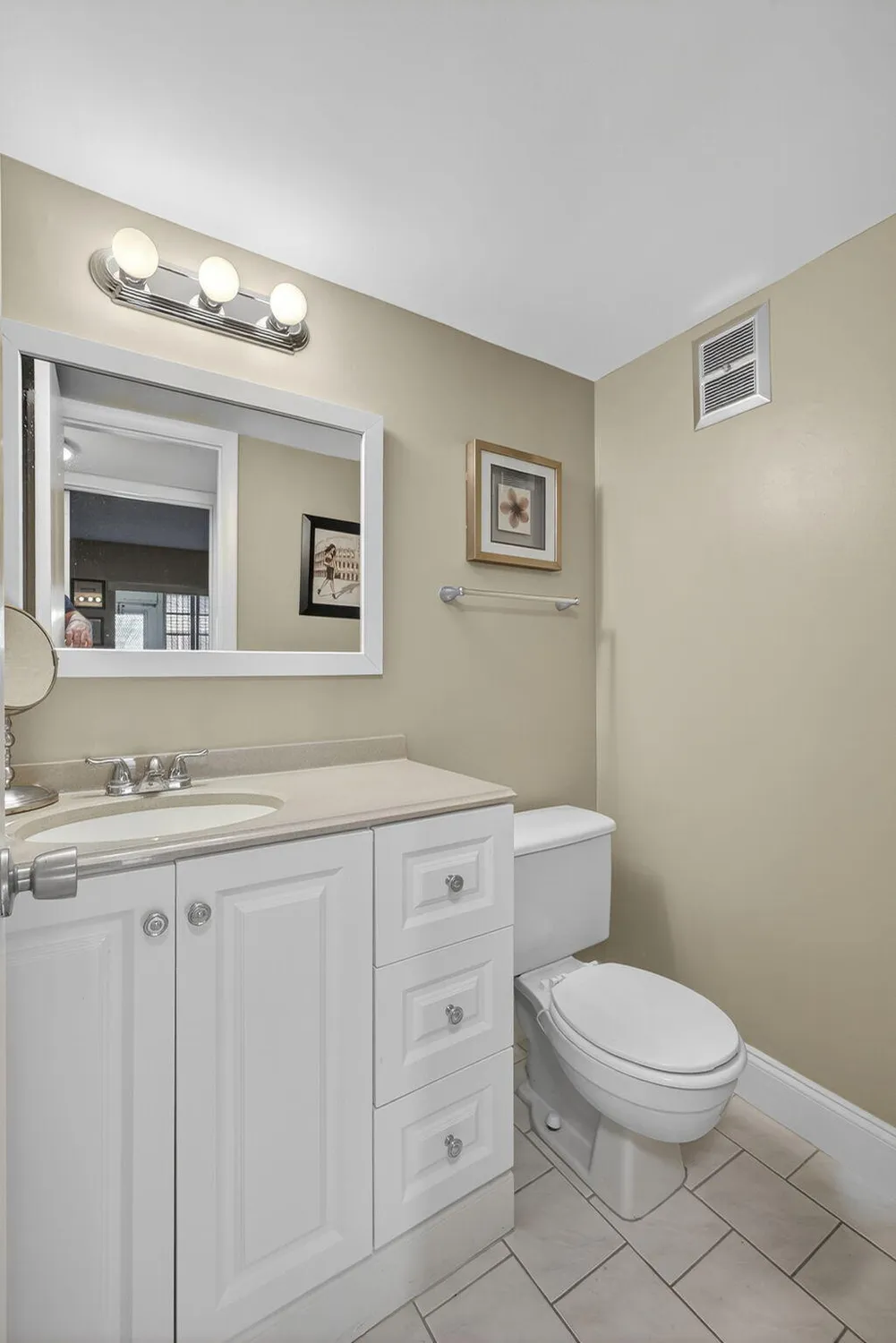 Property Slideshow image 13 of 32 | 64 canterbury c, West Palm Beach, FL, 33417