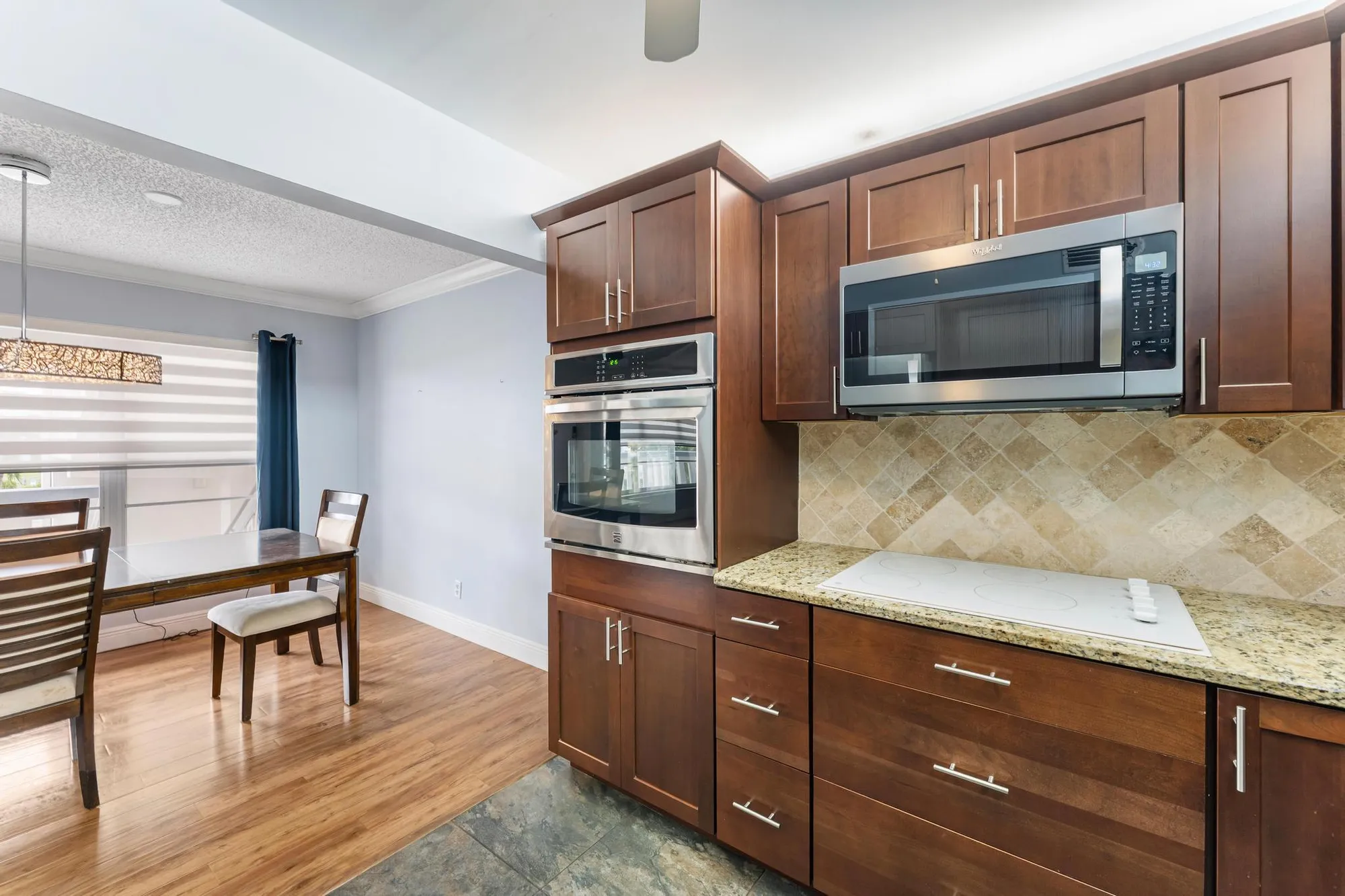 Property Slideshow image 7 of 34 | 202 wellington a, West Palm Beach, FL, 33417