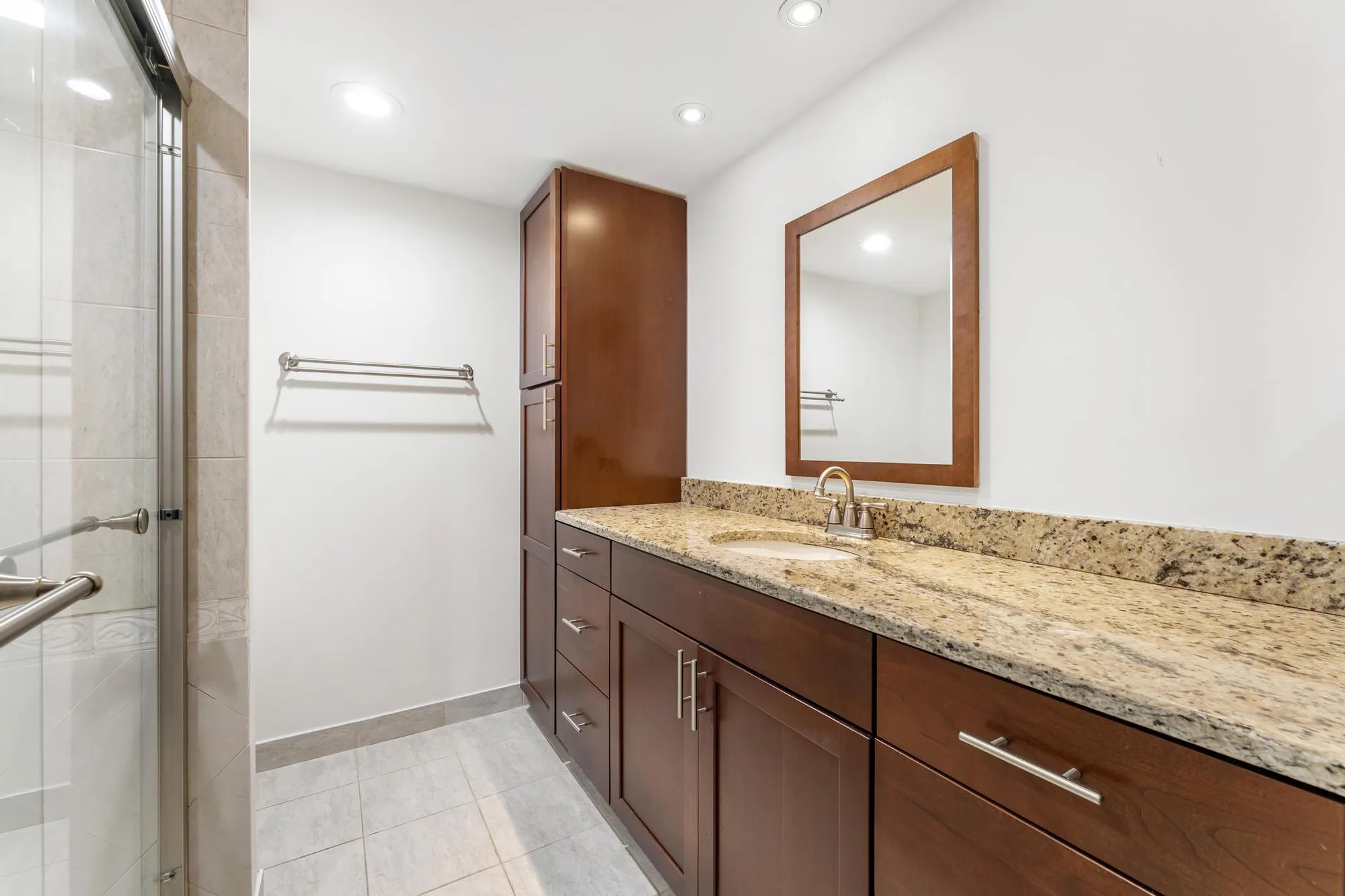 Property Slideshow image 13 of 34 | 202 wellington a, West Palm Beach, FL, 33417