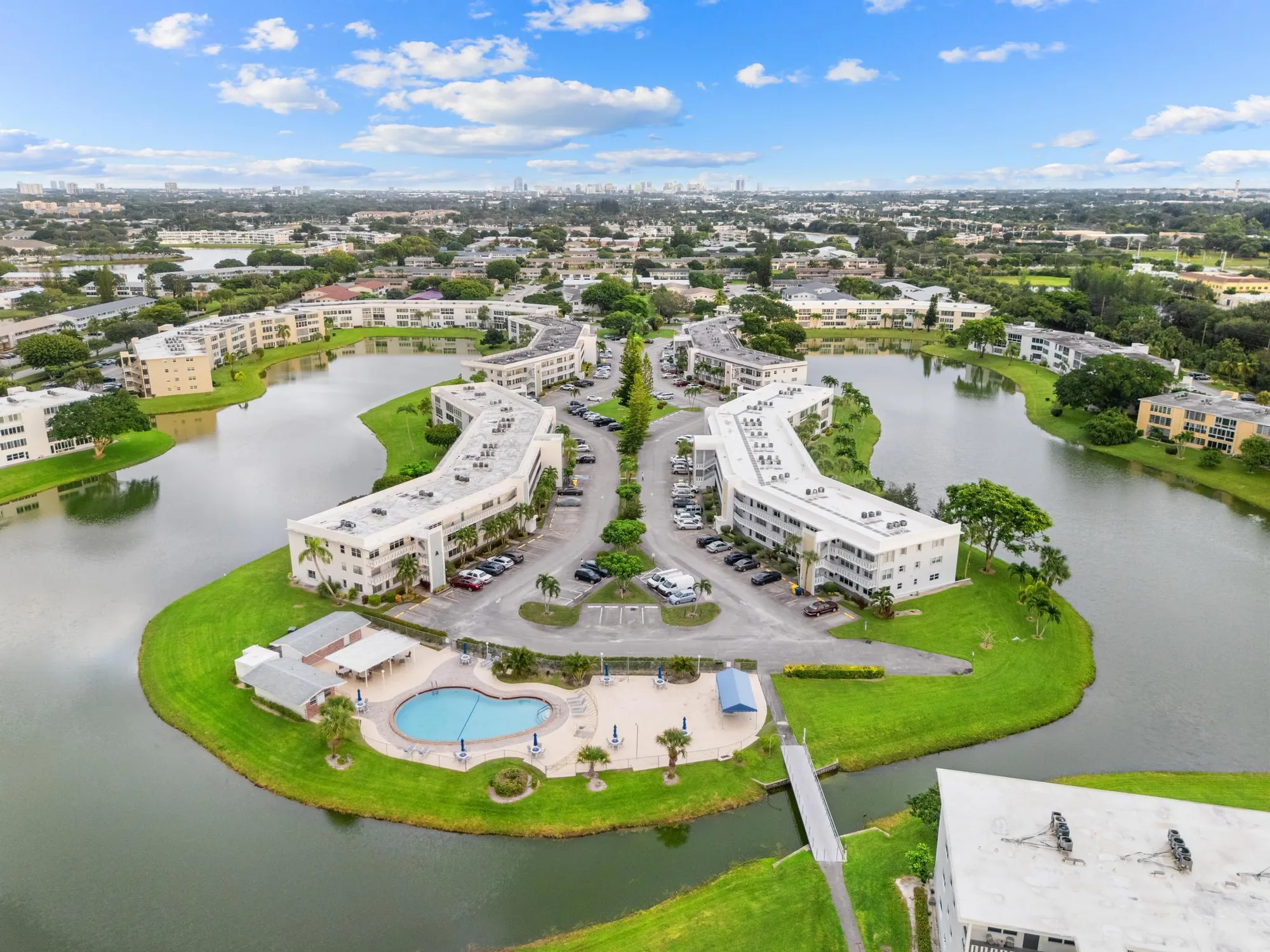 Property Slideshow image 32 of 34 | 202 wellington a, West Palm Beach, FL, 33417