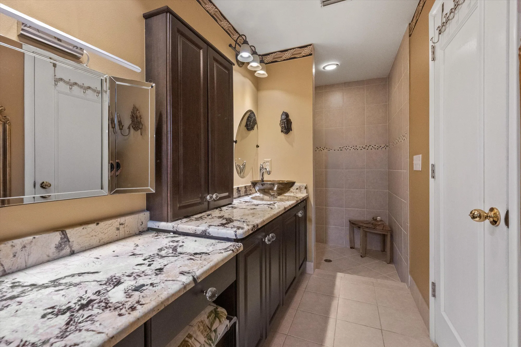 Property Slideshow image 18 of 30 | 7943 lake sands dr, Delray Beach, FL, 33446