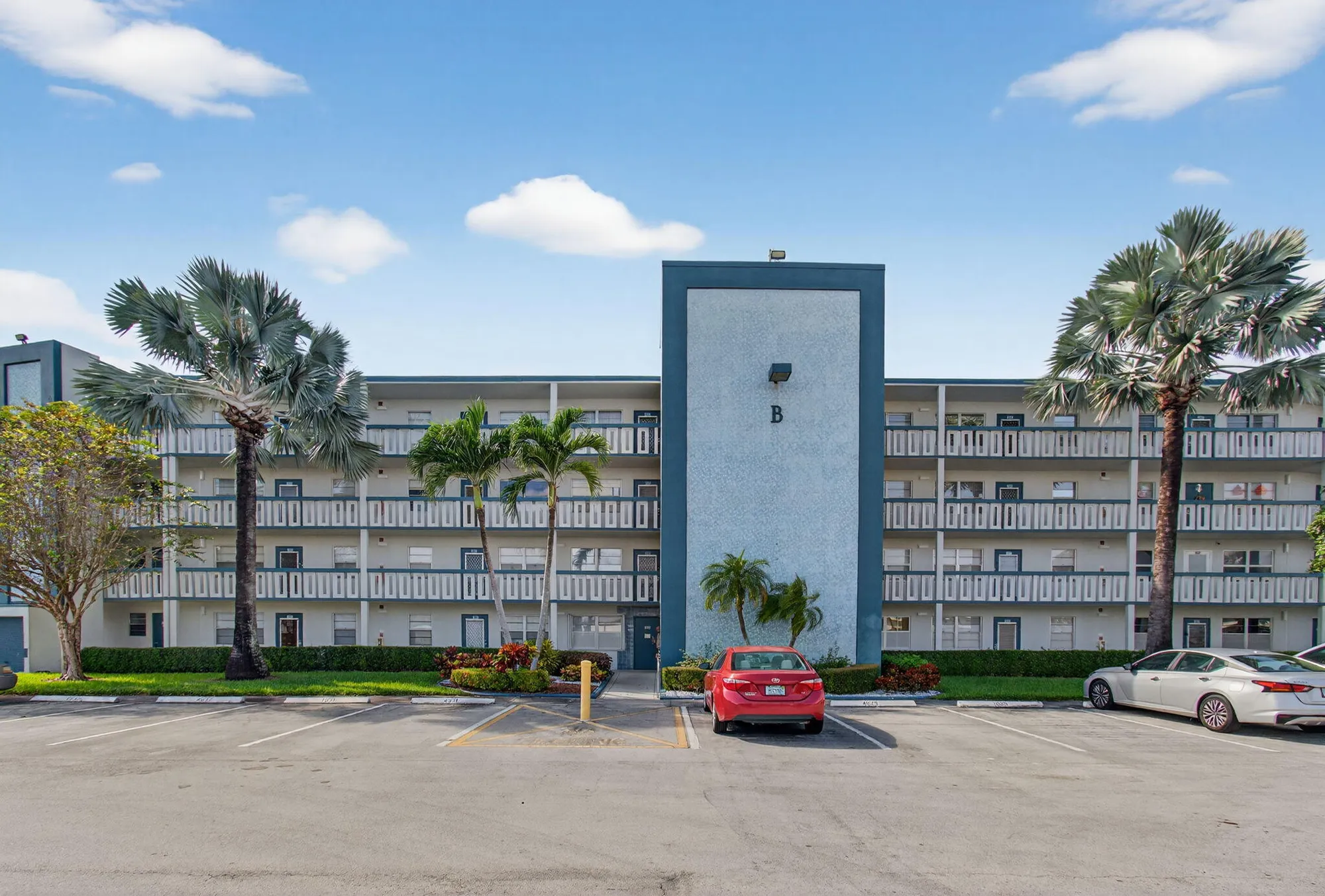 Property Slideshow image 13 of 90 | 4030 lincoln b, Boca Raton, FL, 33434