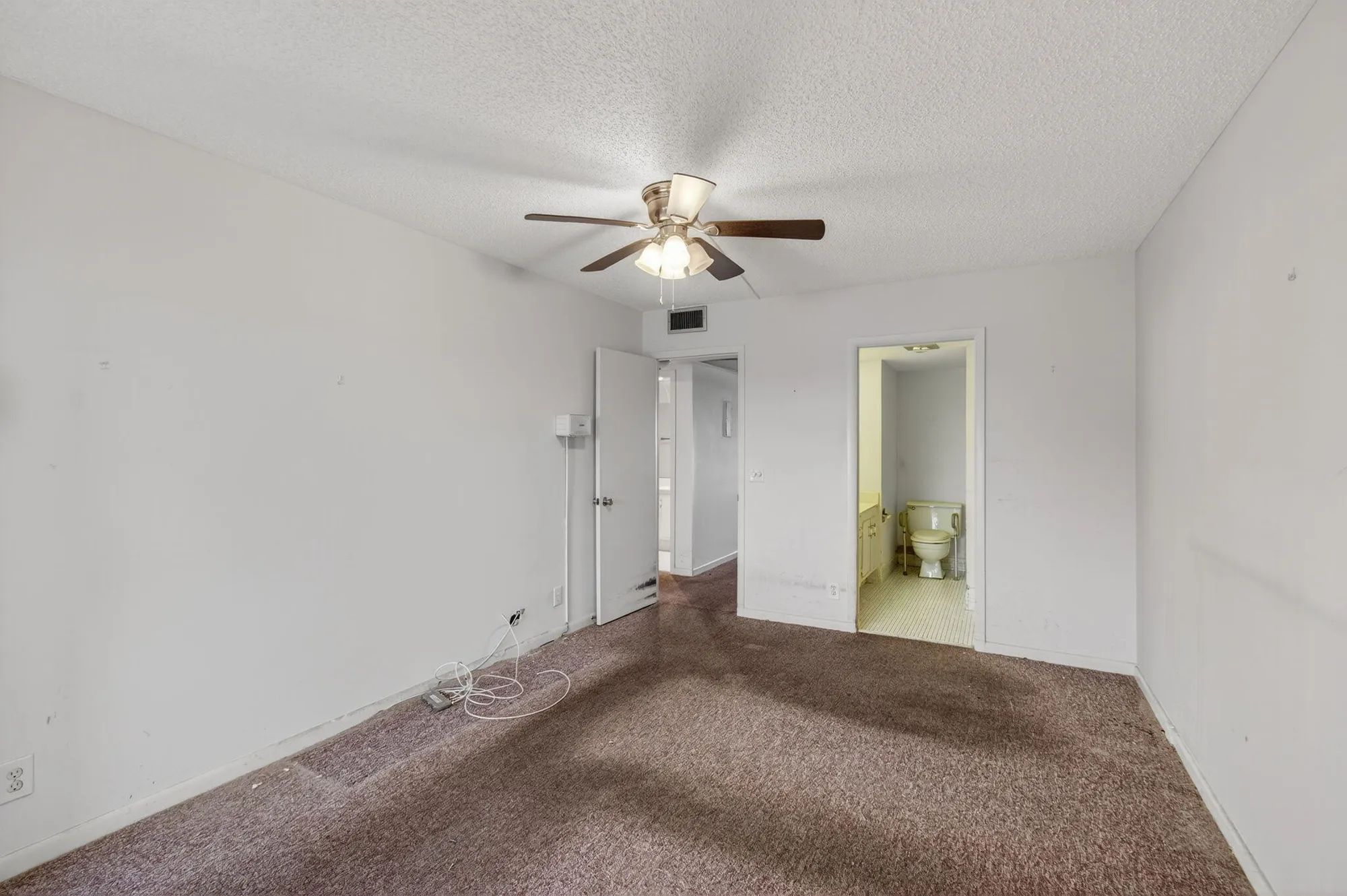 Property Slideshow image 8 of 90 | 4030 lincoln b, Boca Raton, FL, 33434