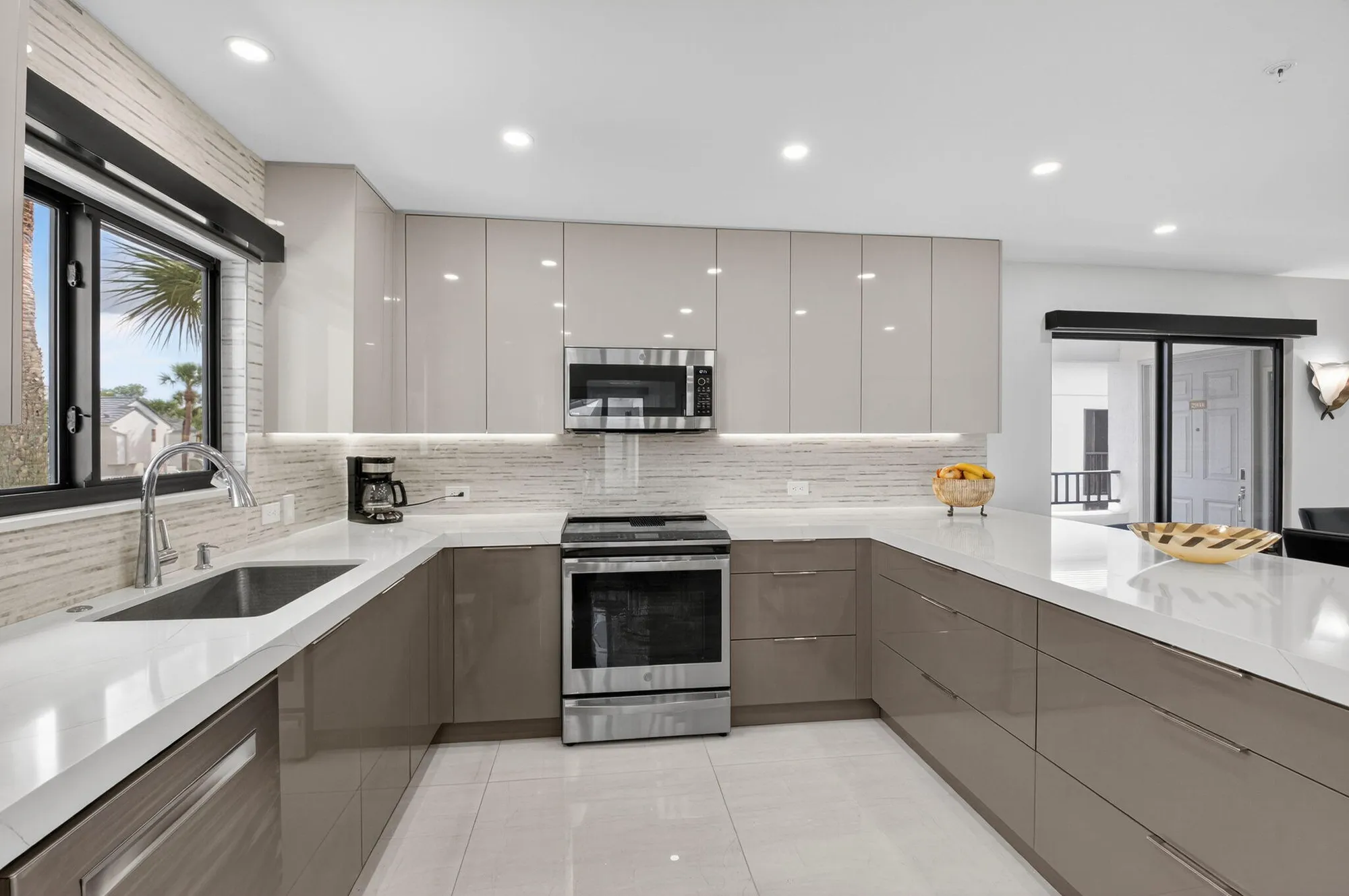 Property Slideshow image 13 of 60 | 15846 loch maree ln 2904, Delray Beach, FL, 33446