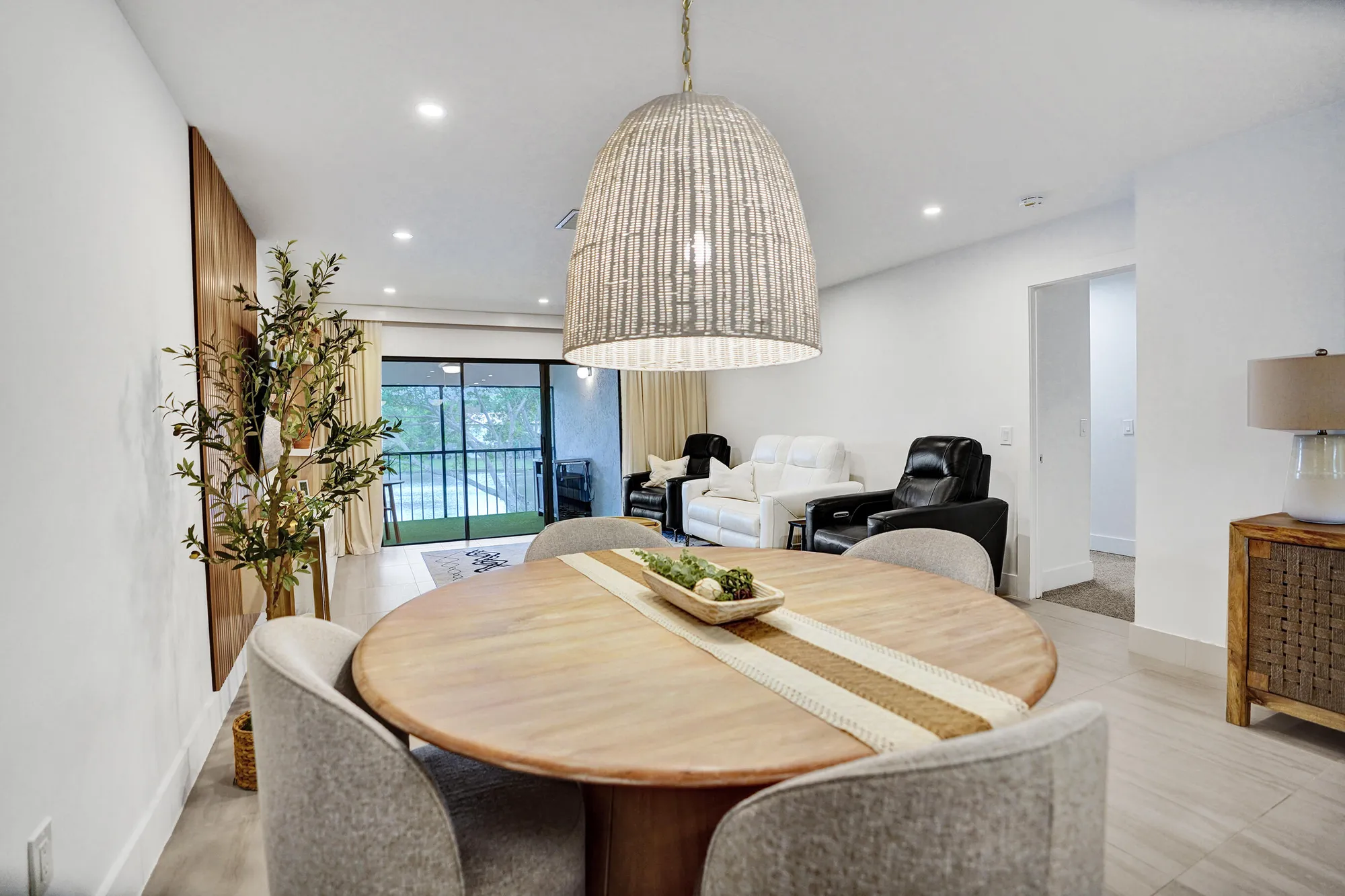 Property Slideshow image 7 of 43 | 9293 vista del lago apt 15f, Boca Raton, FL, 33428