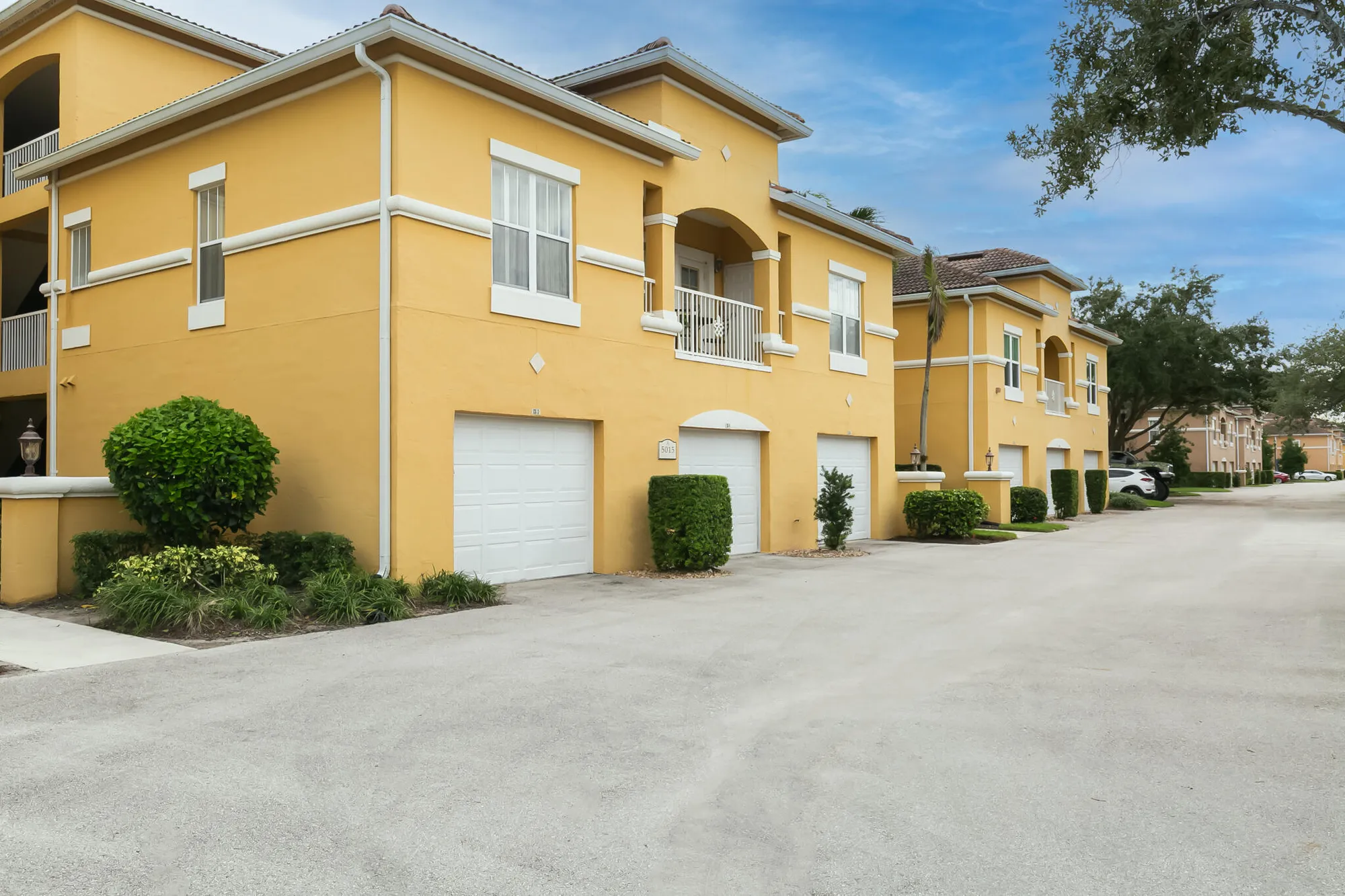Property Slideshow image 2 of 24 | 5015 fairways cir apt 107, Vero Beach, FL, 32967