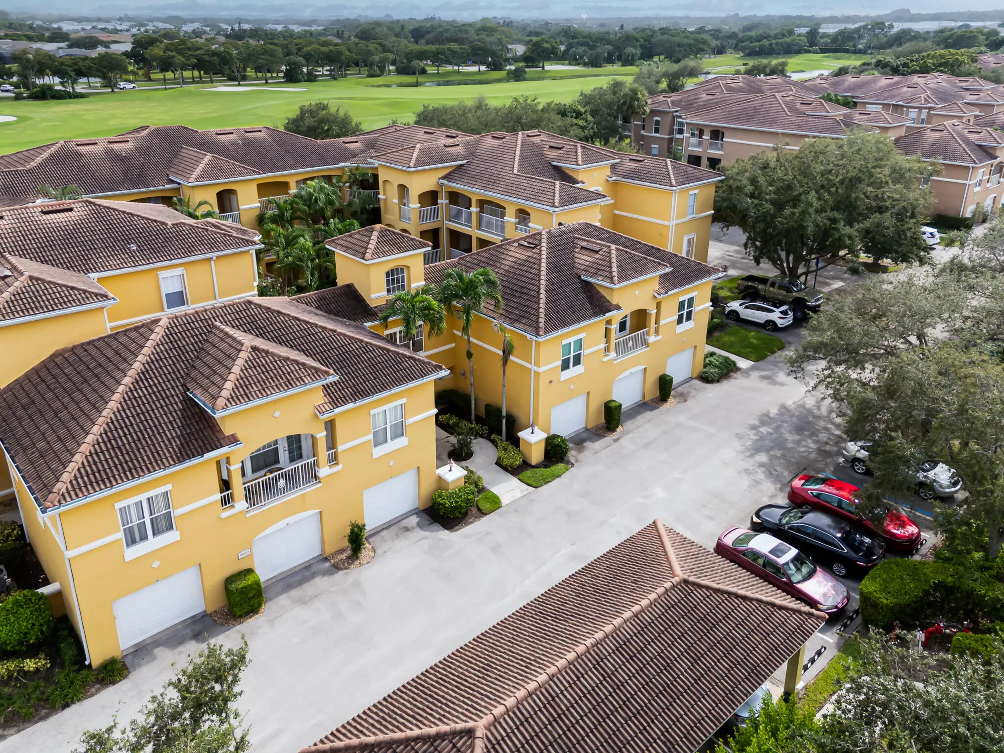Property Slideshow image 5 of 24 | 5015 fairways cir apt 107, Vero Beach, FL, 32967