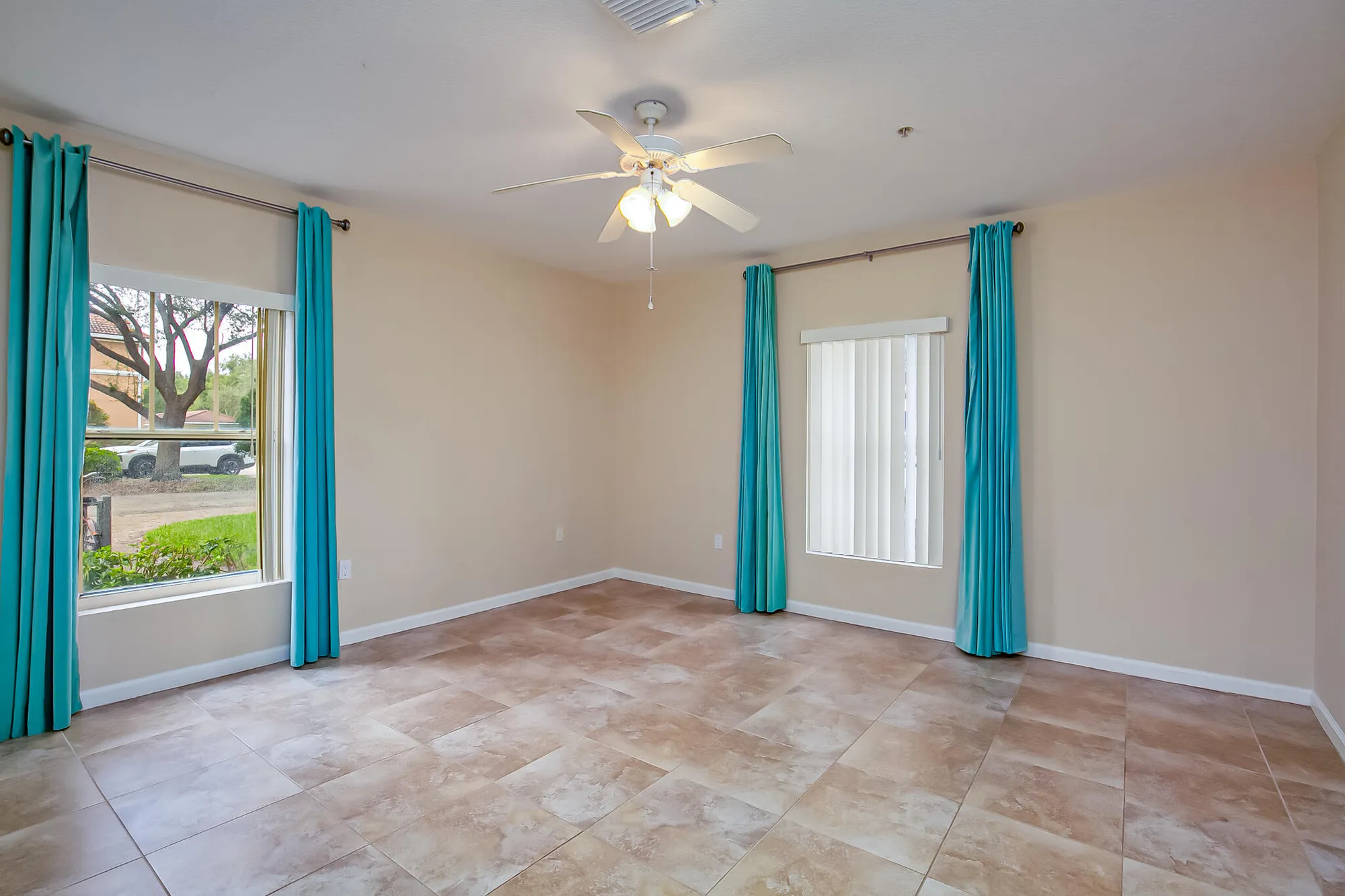 Property Slideshow image 9 of 24 | 5015 fairways cir apt 107, Vero Beach, FL, 32967
