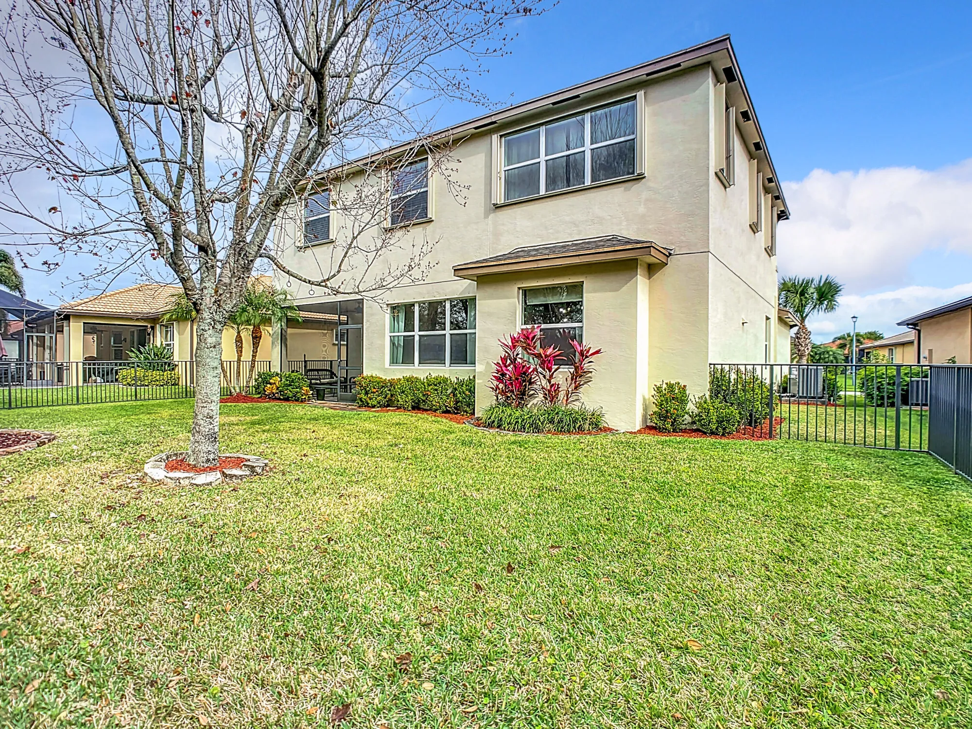 Property Slideshow image 44 of 125 | 11931 sw crestwood cir, Port Saint Lucie, FL, 34987