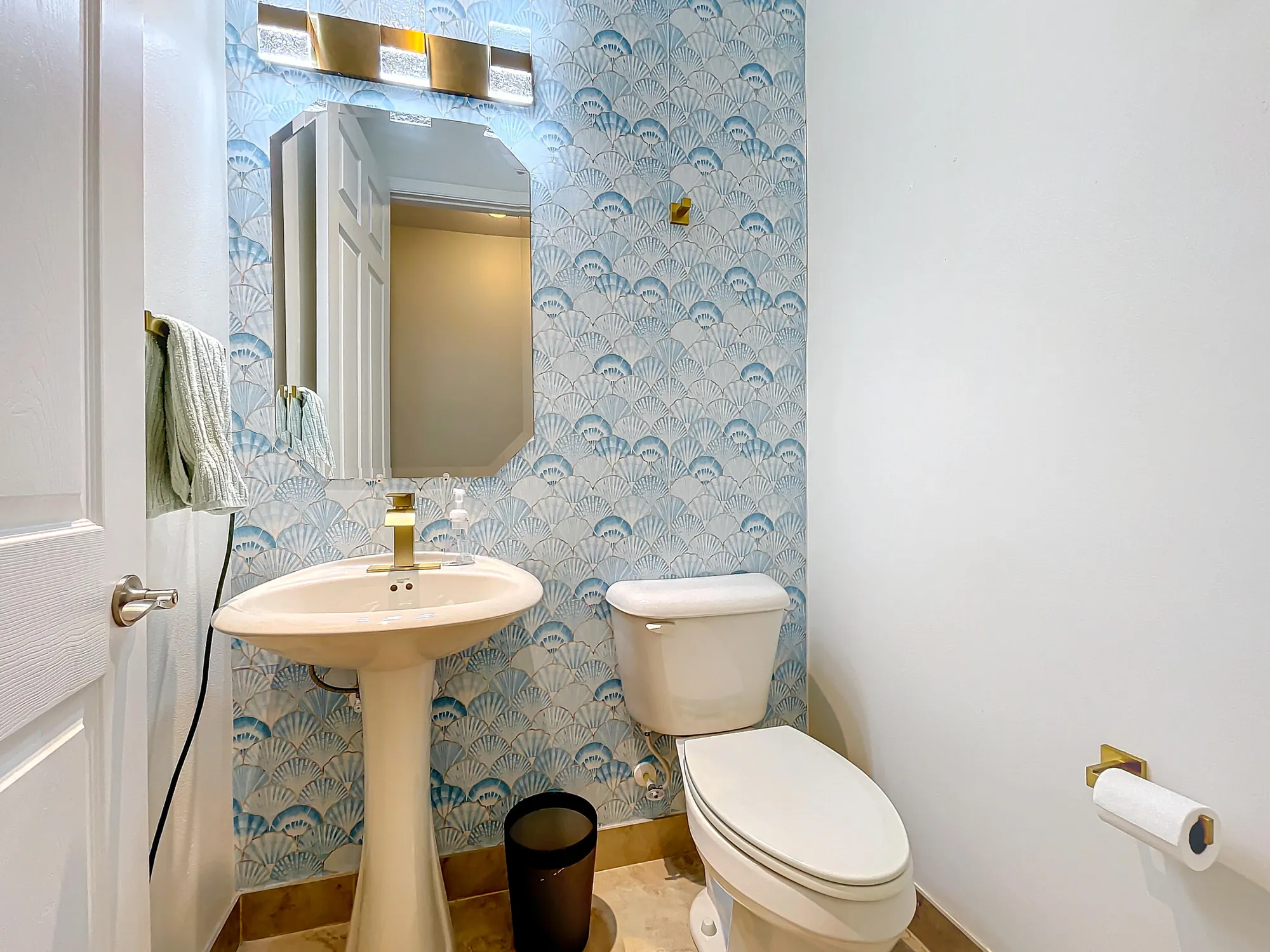 Property Slideshow image 19 of 125 | 11931 sw crestwood cir, Port Saint Lucie, FL, 34987