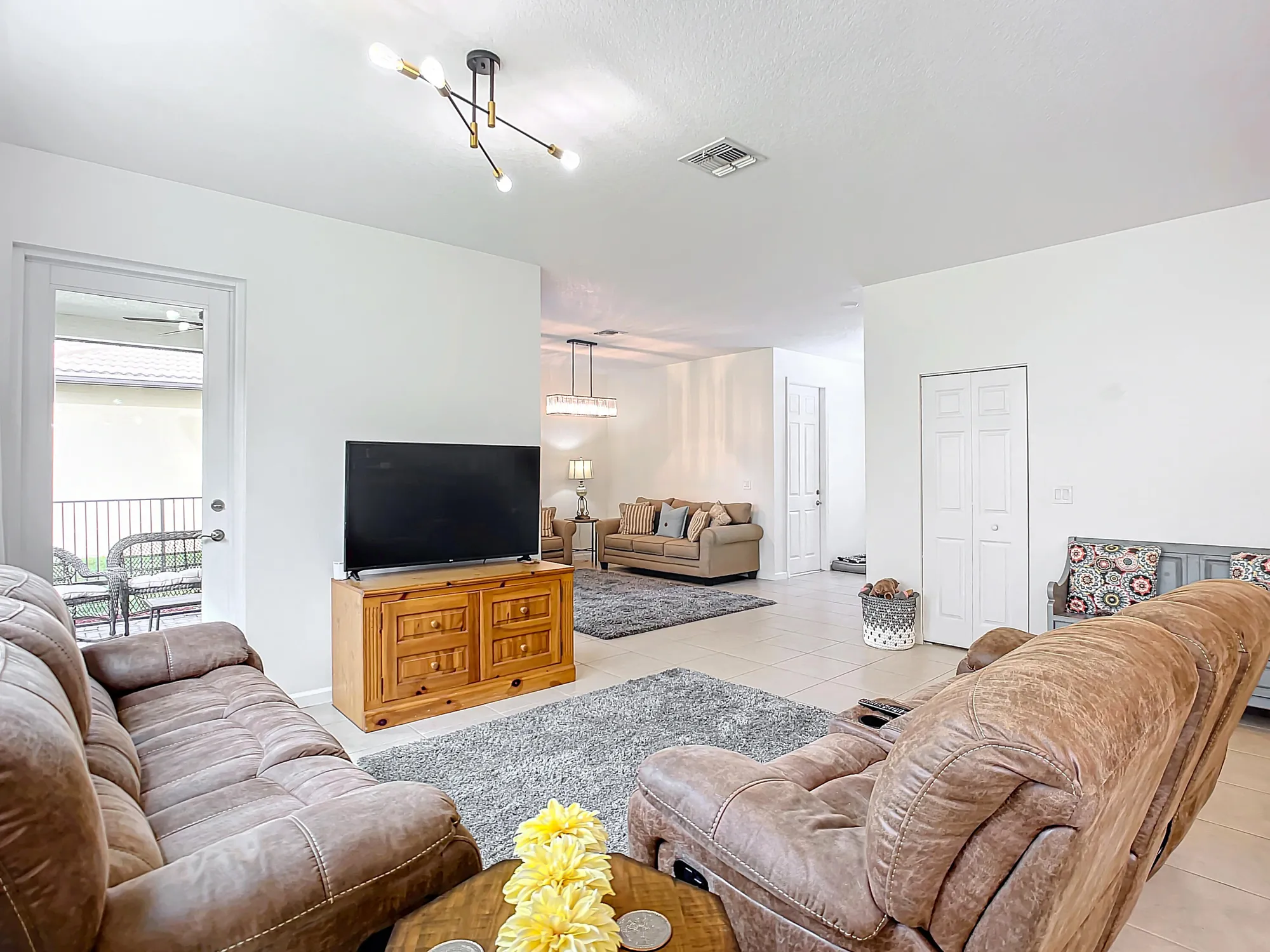 Property Slideshow image 14 of 125 | 11931 sw crestwood cir, Port Saint Lucie, FL, 34987