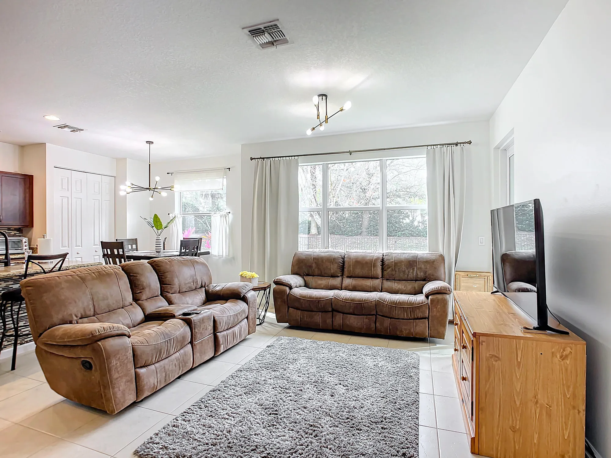Property Slideshow image 16 of 125 | 11931 sw crestwood cir, Port Saint Lucie, FL, 34987