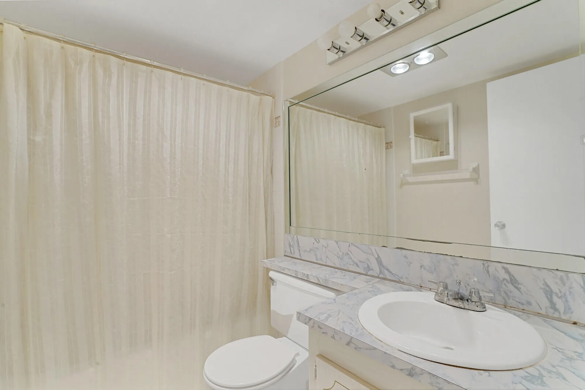 Property Slideshow image 15 of 29 | 143 somerset g, West Palm Beach, FL, 33417