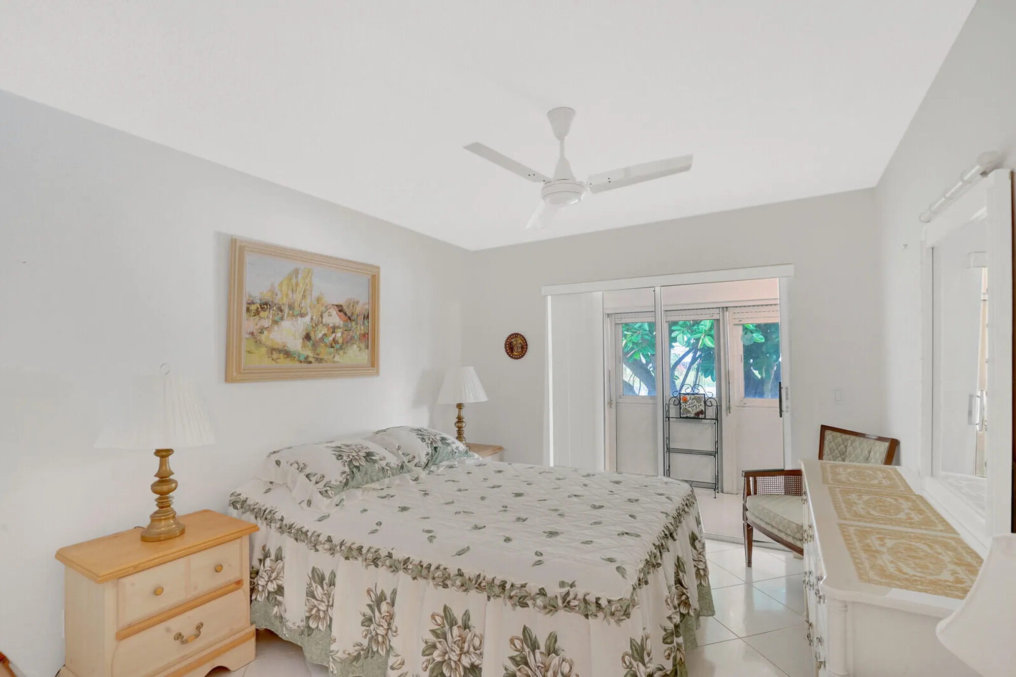 Property Slideshow image 4 of 29 | 143 somerset g, West Palm Beach, FL, 33417