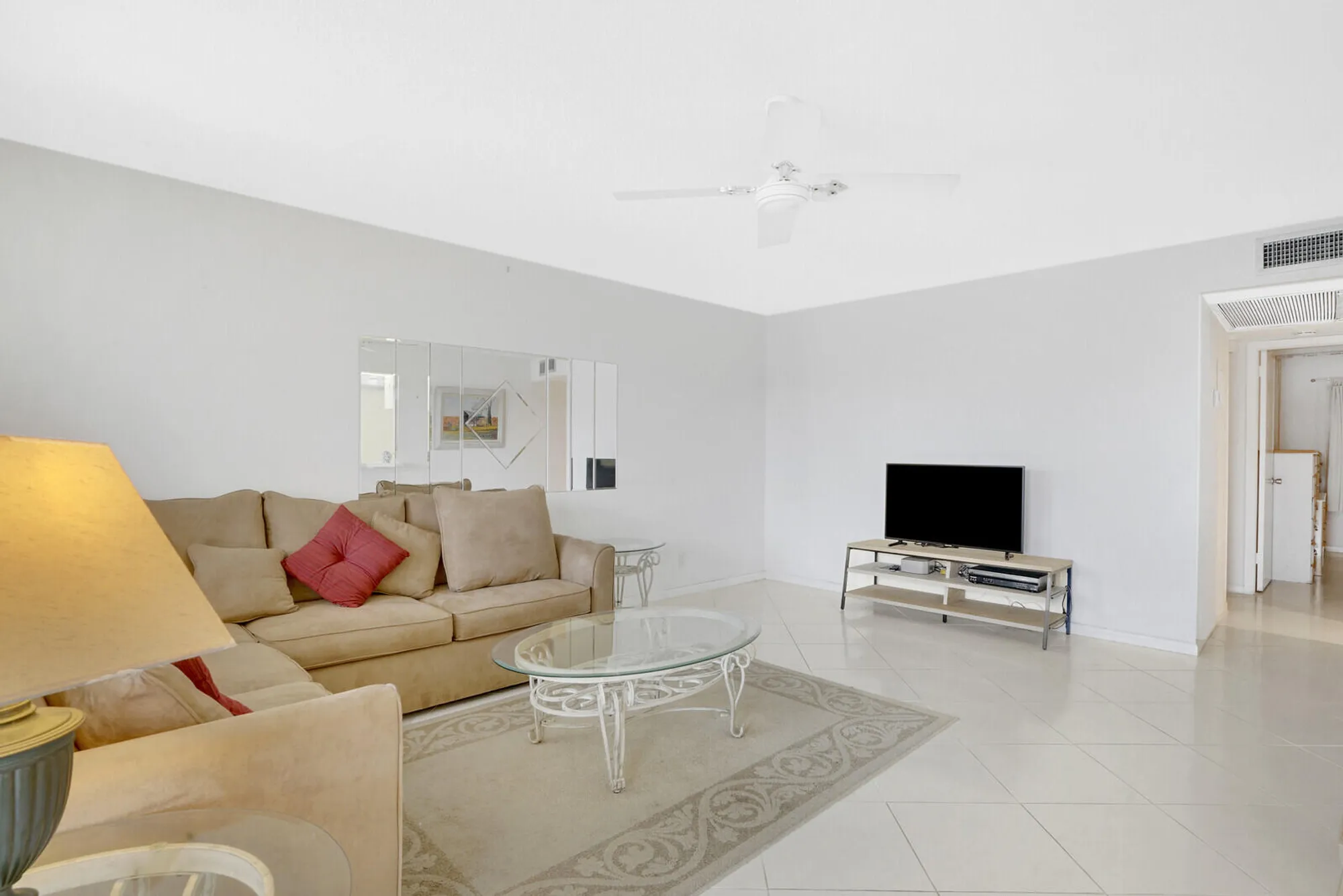 Property Slideshow image 7 of 29 | 143 somerset g, West Palm Beach, FL, 33417