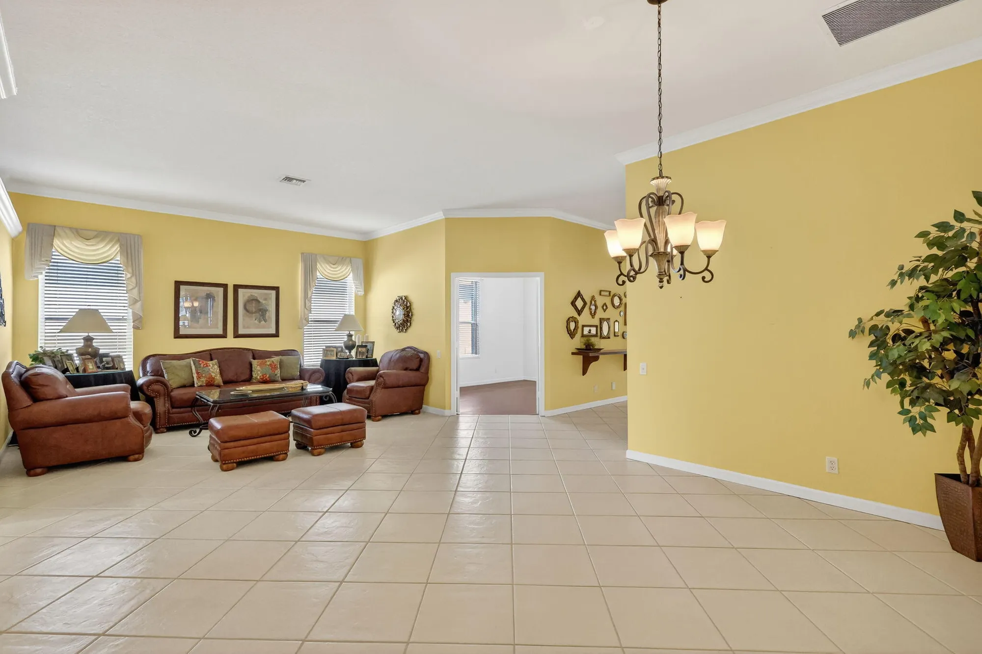Property Slideshow image 5 of 68 | 302 nw toscane trl, Port Saint Lucie, FL, 34986