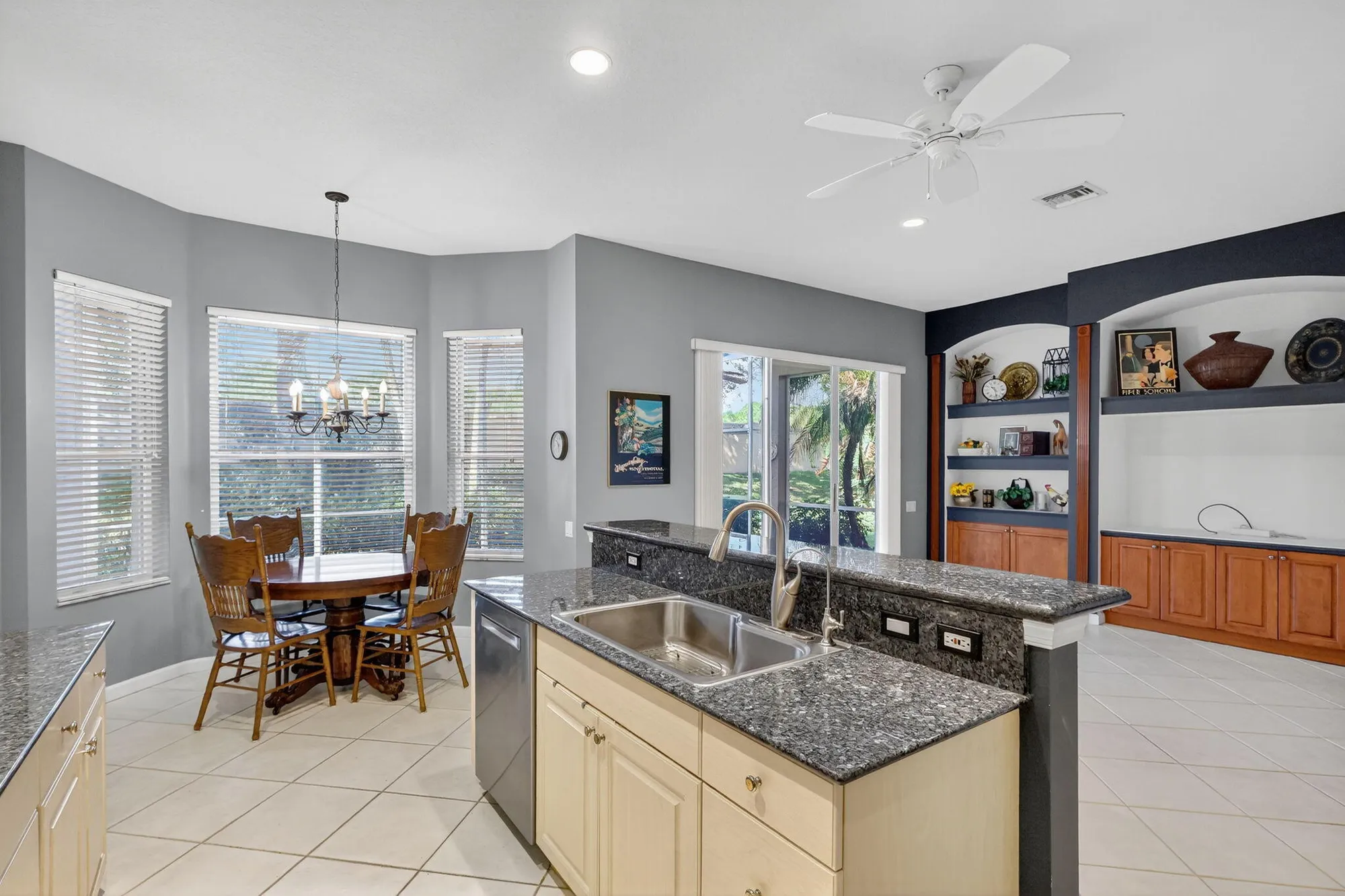 Property Slideshow image 11 of 68 | 302 nw toscane trl, Port Saint Lucie, FL, 34986
