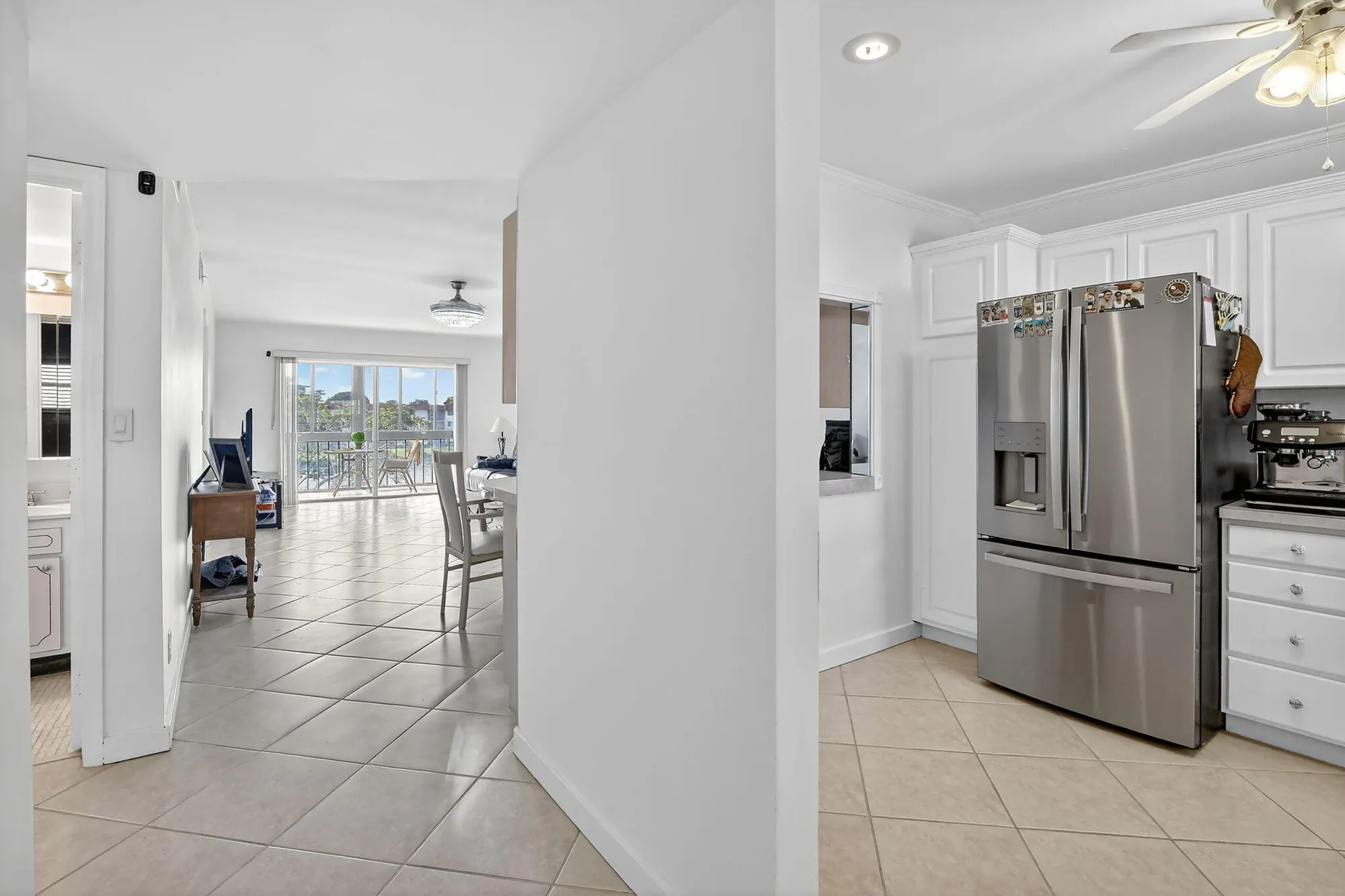 Property Slideshow image 4 of 47 | 9500 n hollybrook lake dr 308, Pembroke Pines, FL, 33025