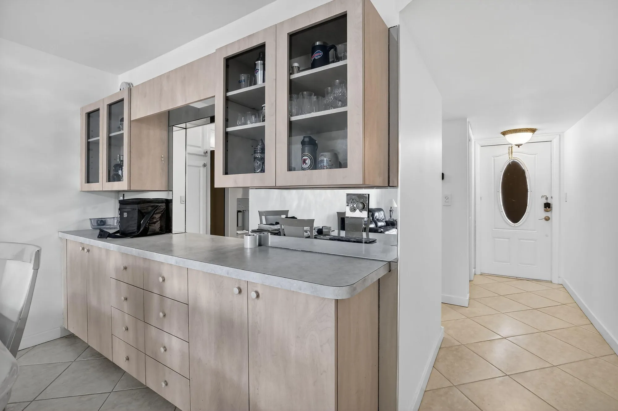 Property Slideshow image 8 of 47 | 9500 n hollybrook lake dr 308, Pembroke Pines, FL, 33025