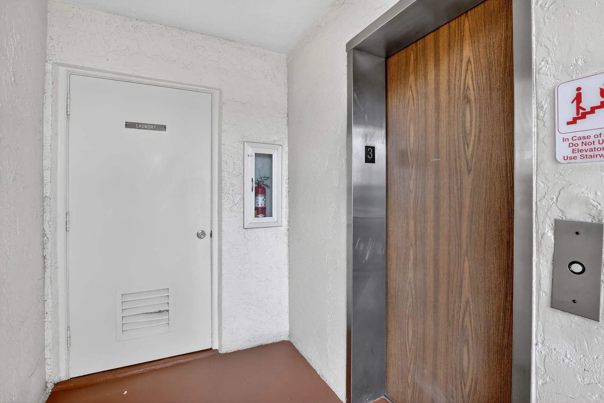 Property Slideshow image 33 of 47 | 9500 n hollybrook lake dr 308, Pembroke Pines, FL, 33025